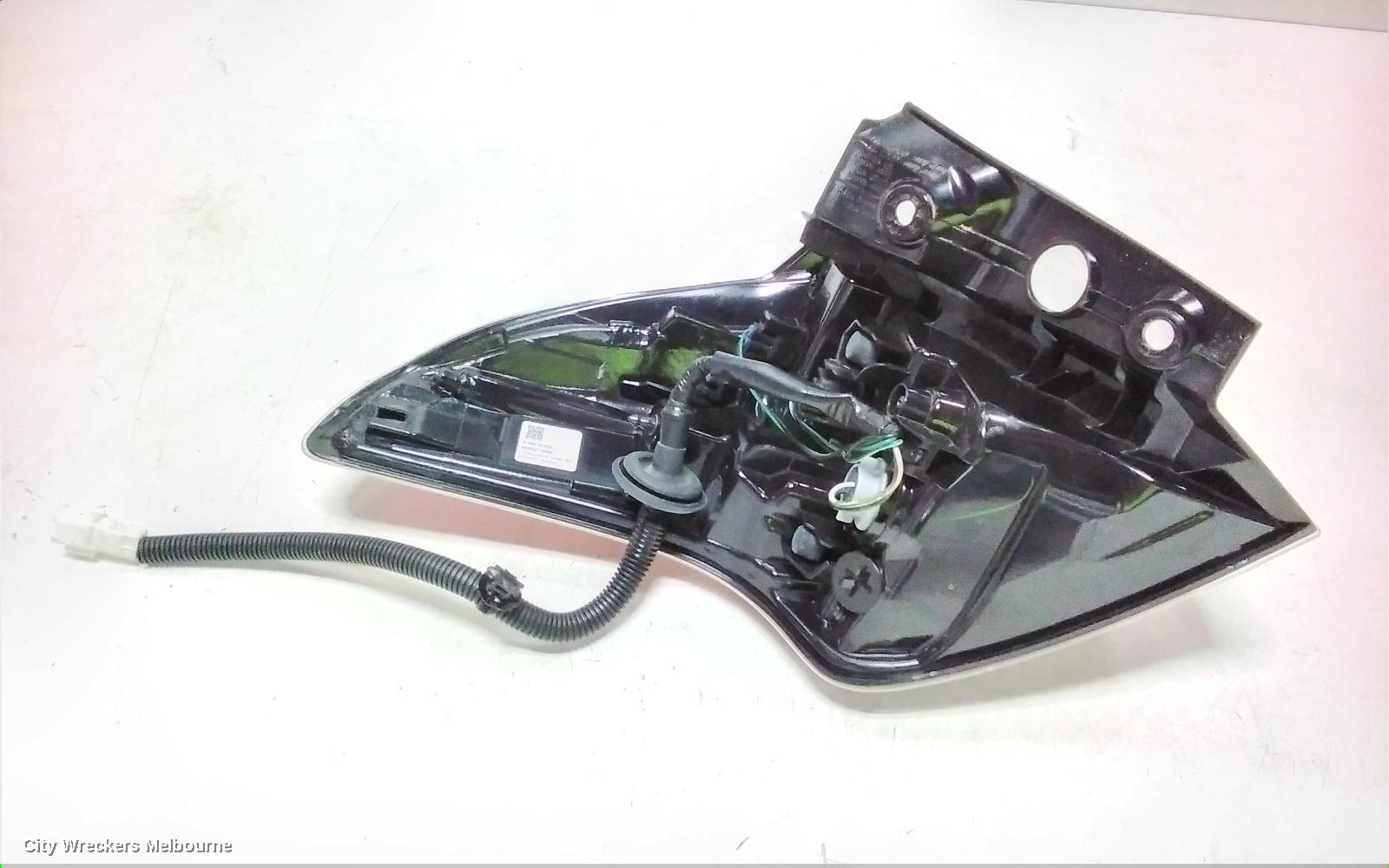 TOYOTA RAV4 RIGHT TAILLIGHT, IN BODY, XA40, 10/2015 - 11/2018