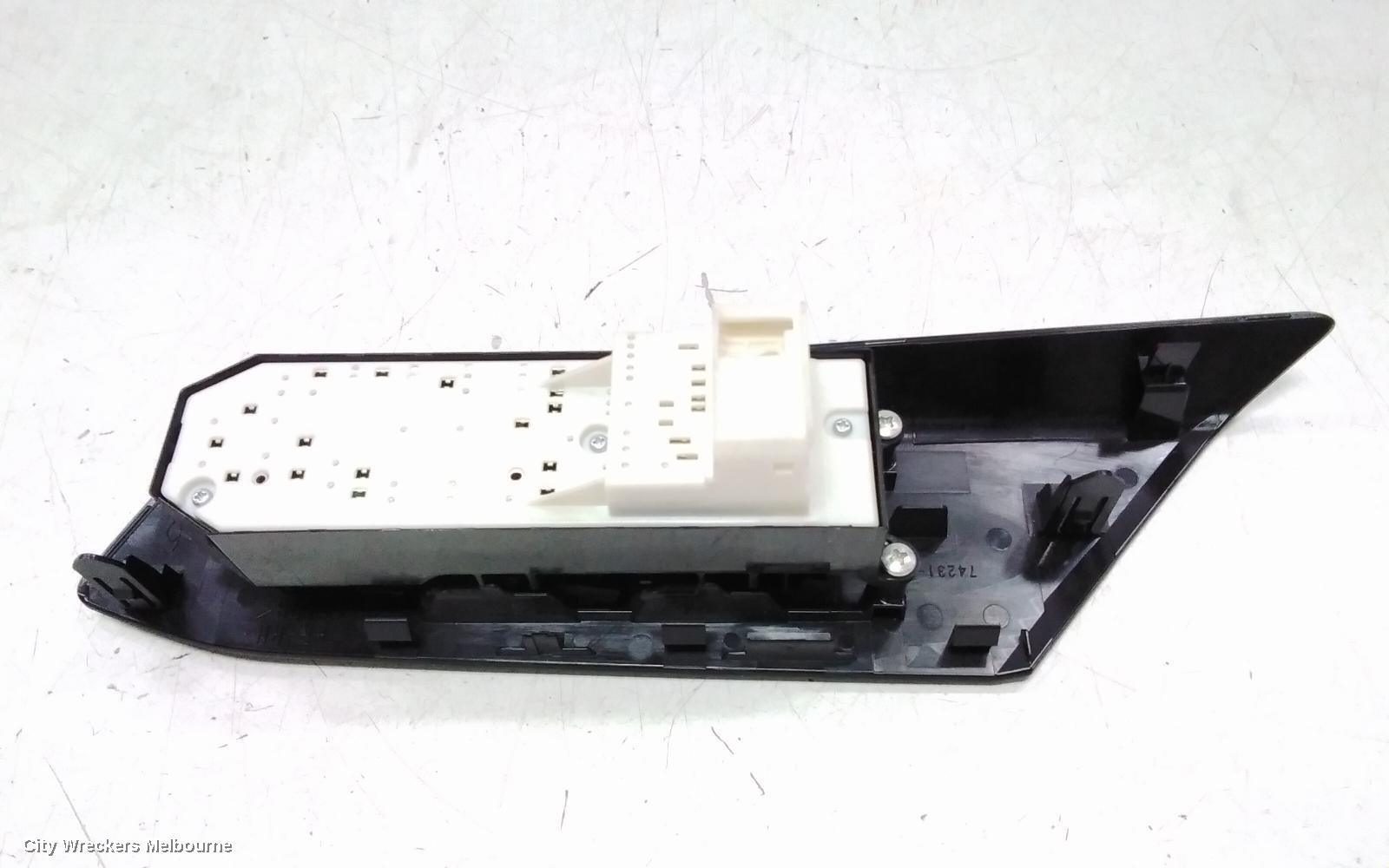 TOYOTA RAV4 PWR DR WIND SWITCH, RH FRONT (MASTER SWITCH), XA40, 12/2012 - 11/2018