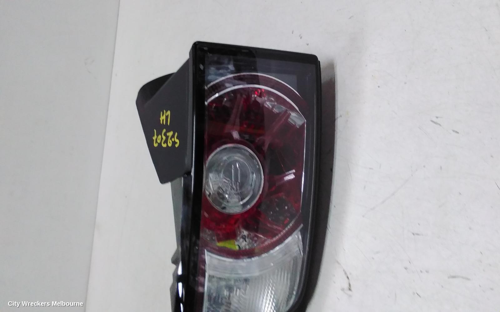 LAND ROVER RANGEROVER EVOQUE LEFT TAILLIGHT, IN BODY, L538, RED/CLEAR TYPE, 11/2011 - 06/2015