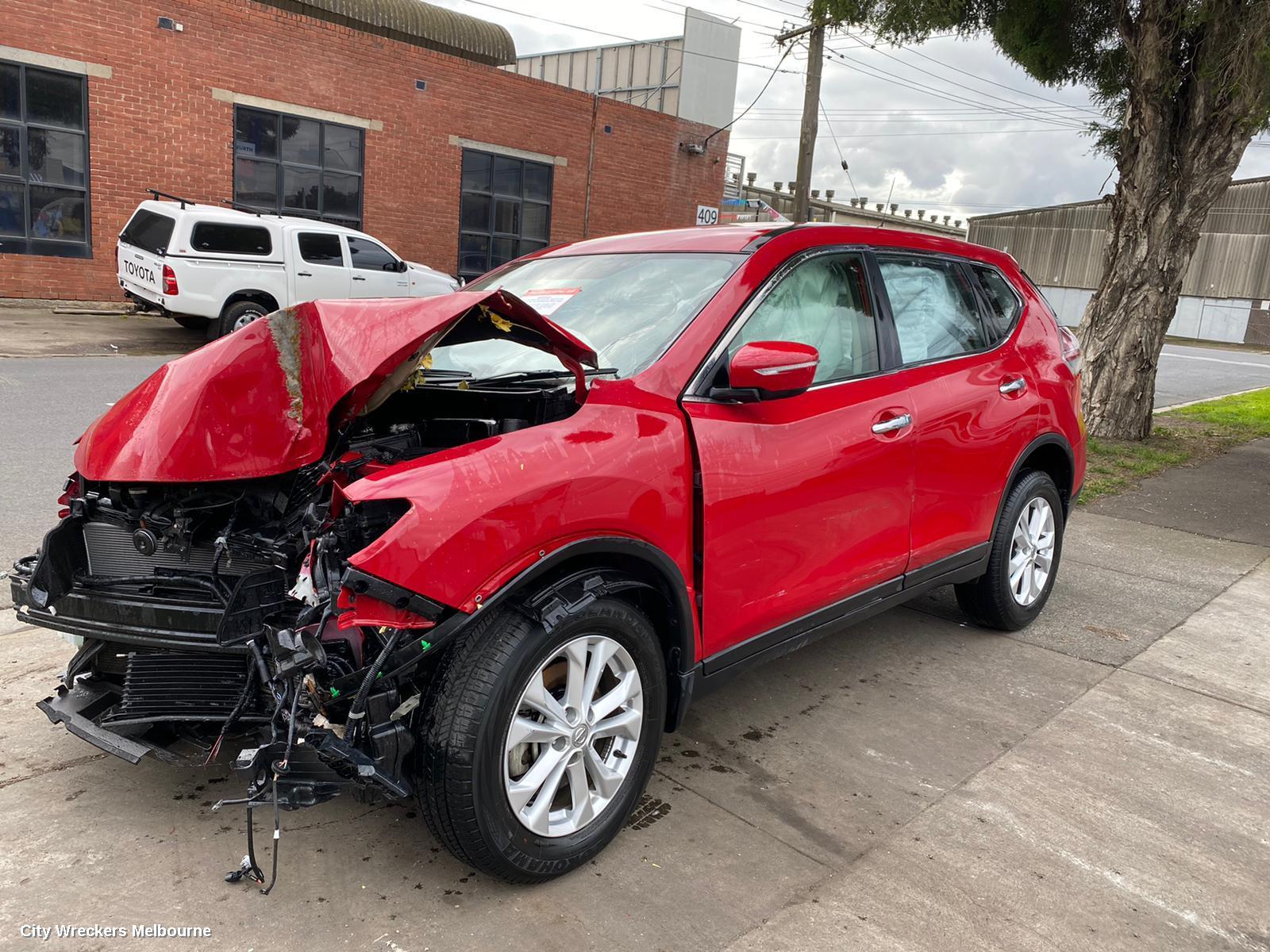 NISSAN XTRAIL LEFT FRONT DOOR WINDOW, T32, 02/2014 ONWARDS