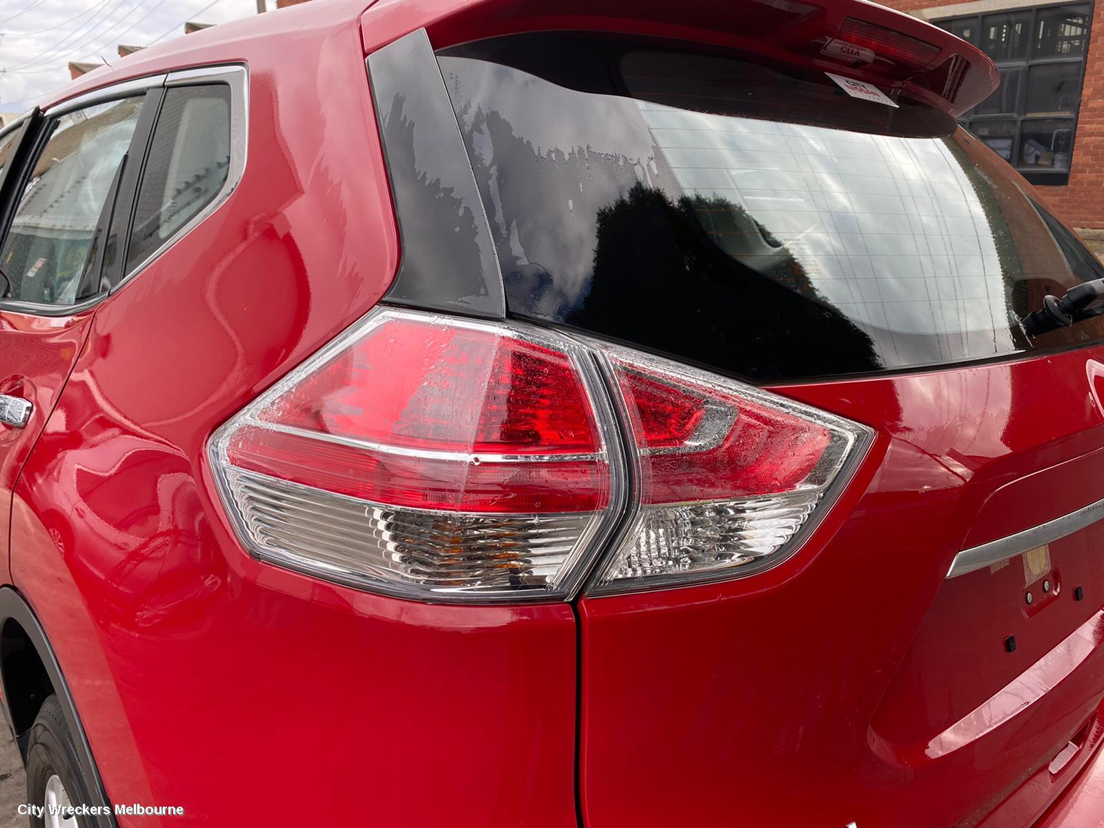 NISSAN XTRAIL LEFT FRONT DOOR WINDOW, T32, 02/2014 ONWARDS