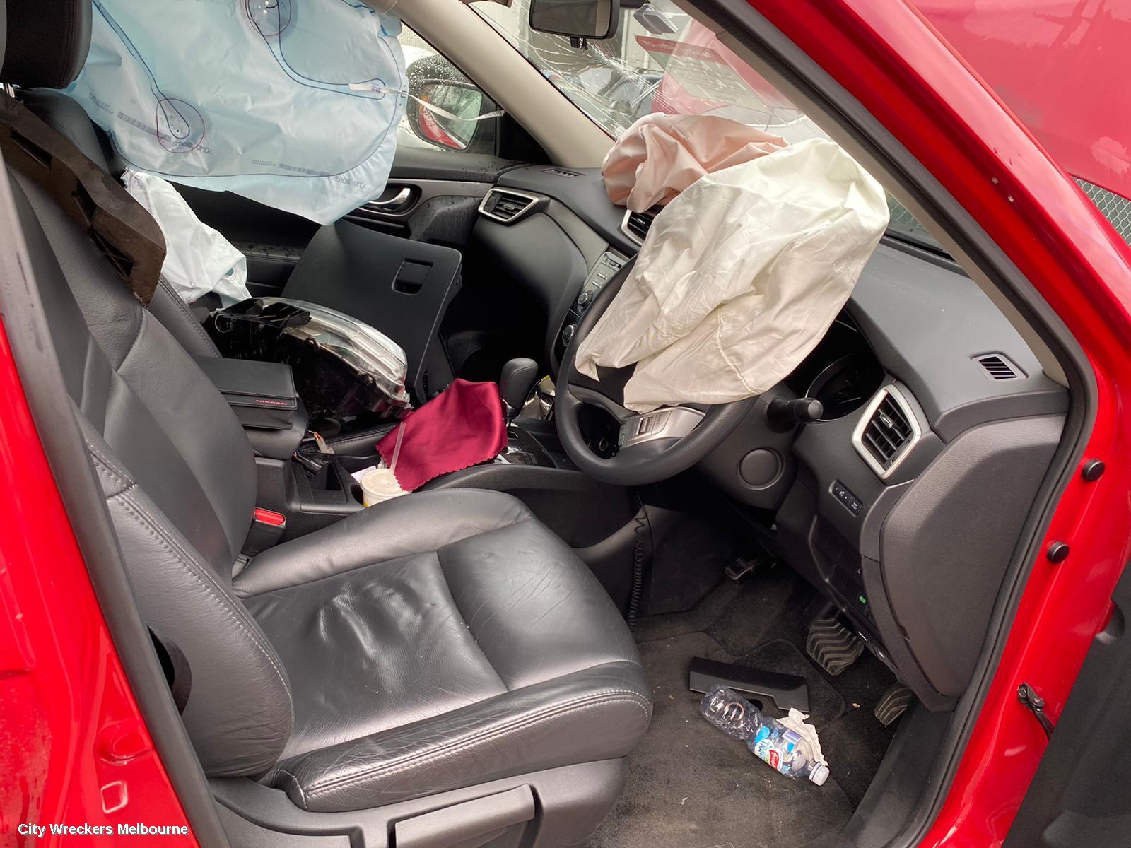 NISSAN XTRAIL LEFT FRONT DOOR WINDOW, T32, 02/2014 ONWARDS