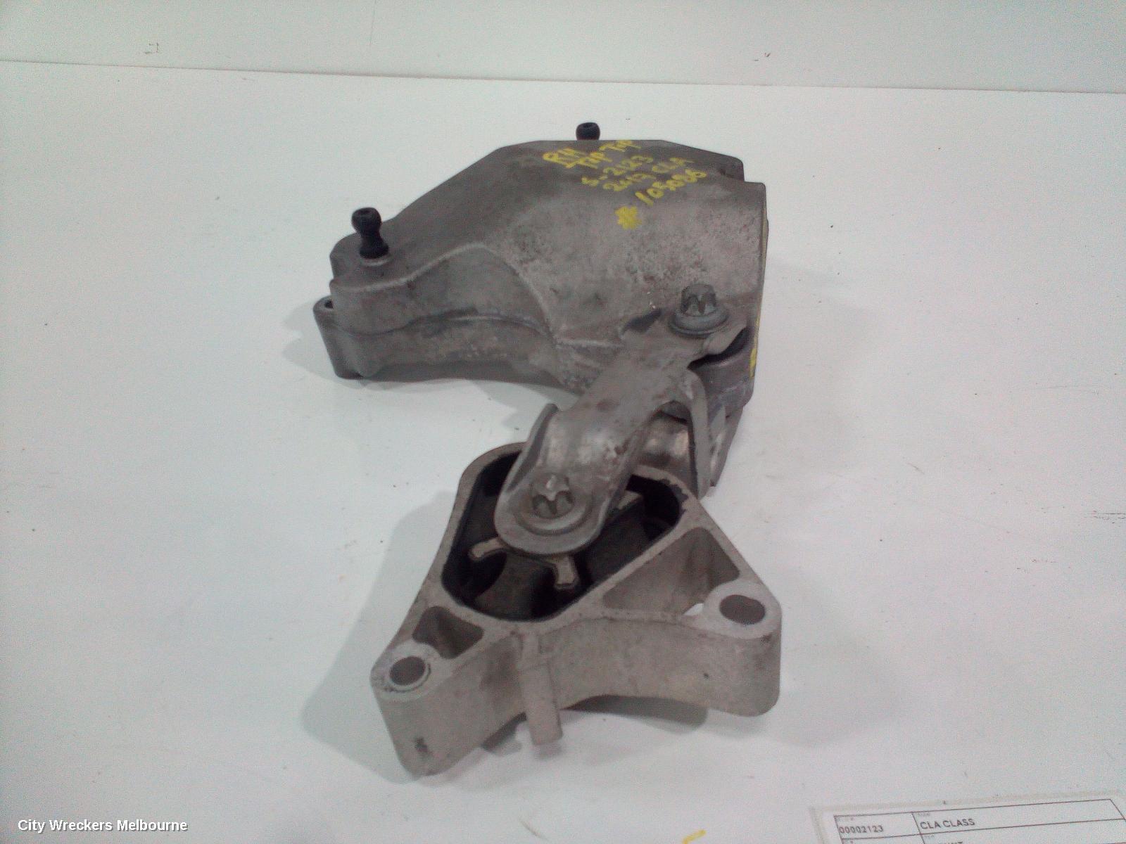 MERCEDES CLA CLASS MOUNT, ENGINE MOUNT, PETROL, 1.6, TURBO, C117/X117, CLA200, 270.910 CODE, 10/2013 - 01/2019