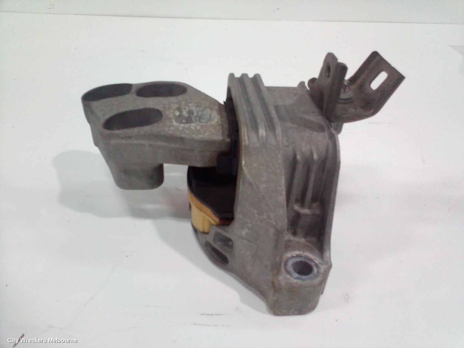 MERCEDES CLA CLASS MOUNT, ENGINE MOUNT, PETROL, 1.6, TURBO, C117/X117, CLA200, 270.910 CODE, 10/2013 - 01/2019