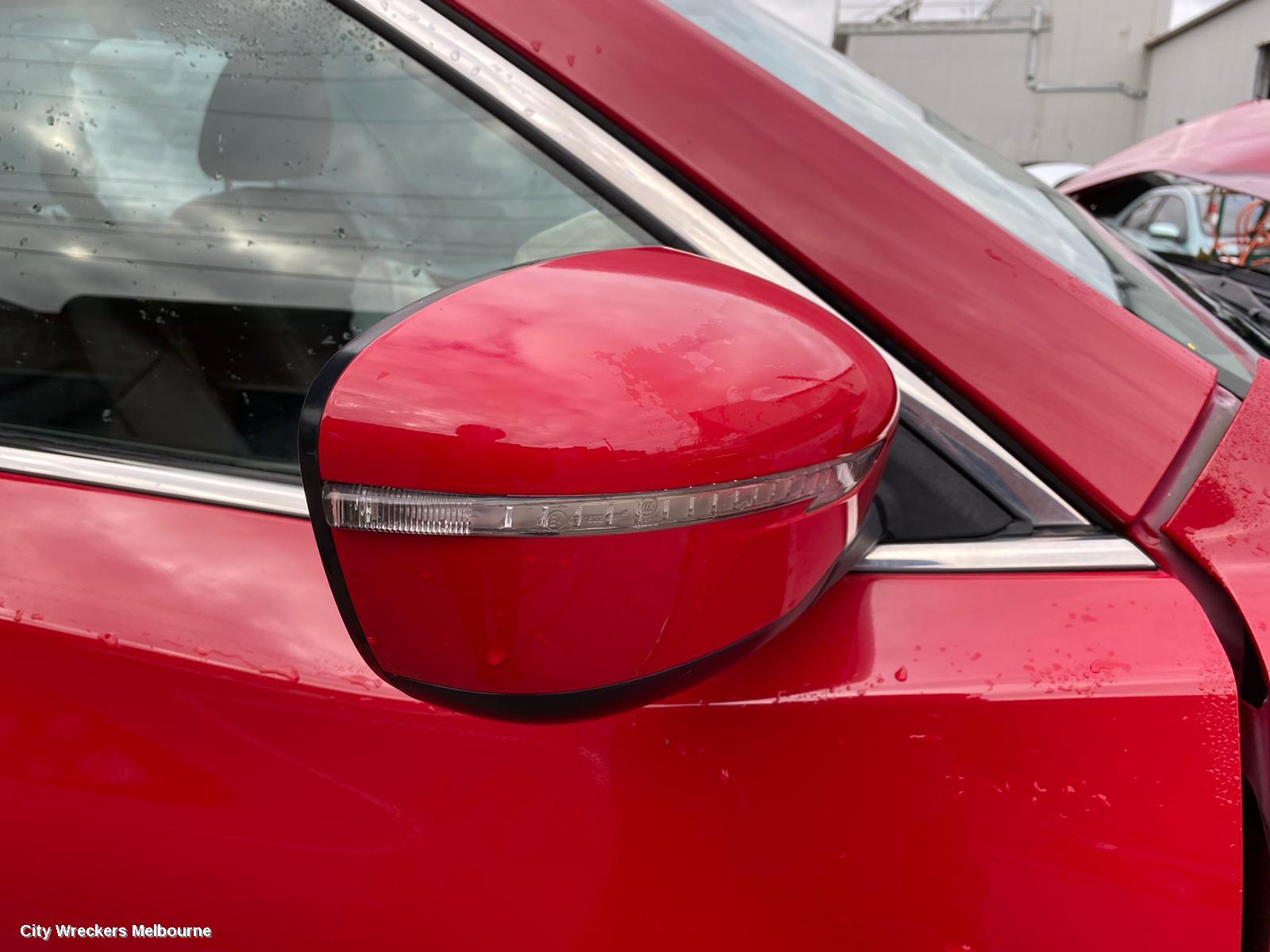 NISSAN XTRAIL LEFT FRONT DOOR WINDOW, T32, 02/2014 ONWARDS