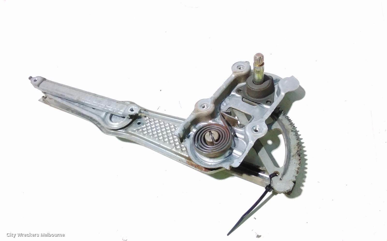 TOYOTA COROLLA RIGHT FRONT WINDOW REG/MOTOR, ZZE122, MANUAL, 12/2001 - 06/2007