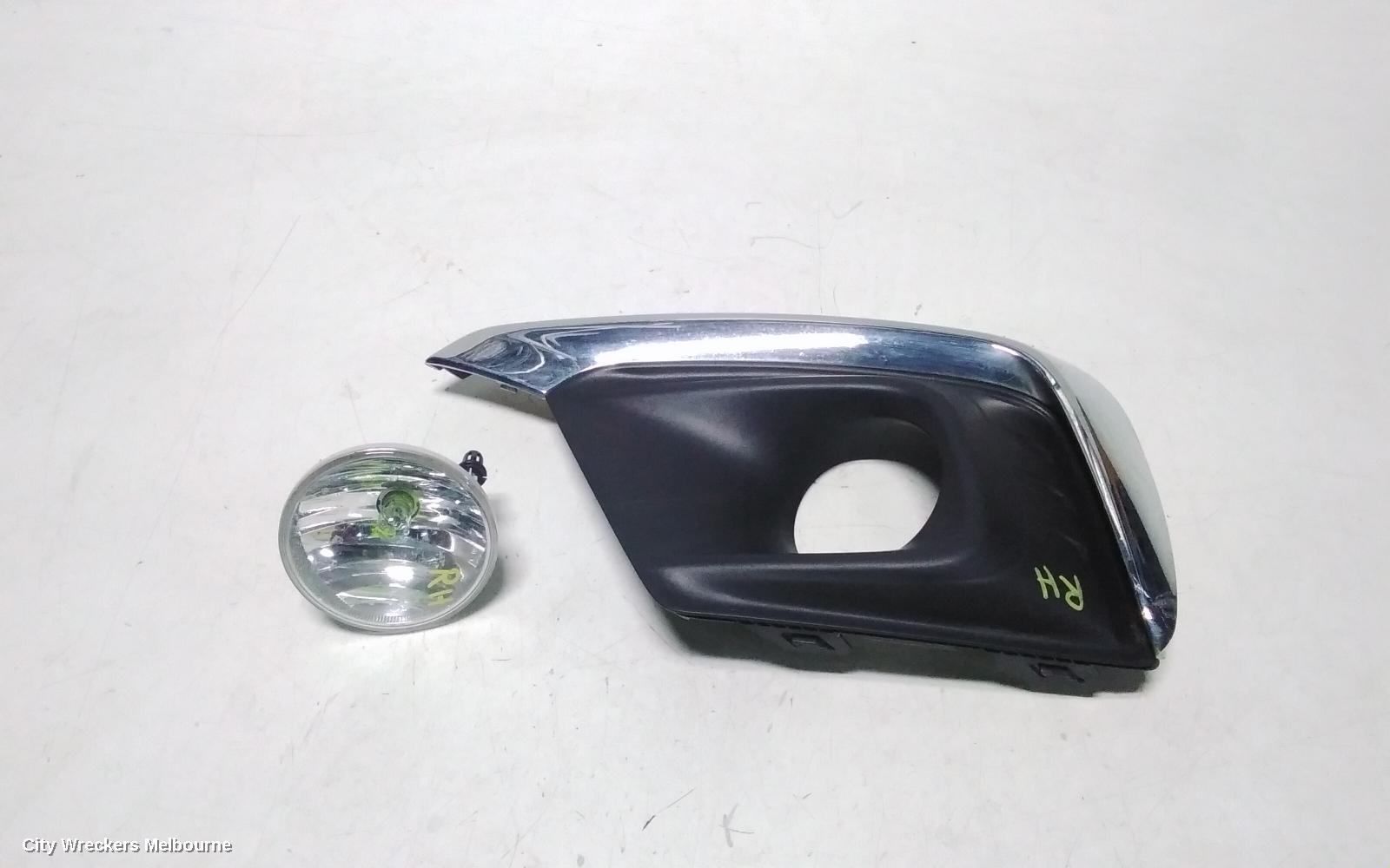 HOLDEN CAPTIVA RIGHT INDICATOR/FOG/SIDE, BUMPER FOGLAMP CHROME SURROUND, CG, 10/2015 - 06/2018