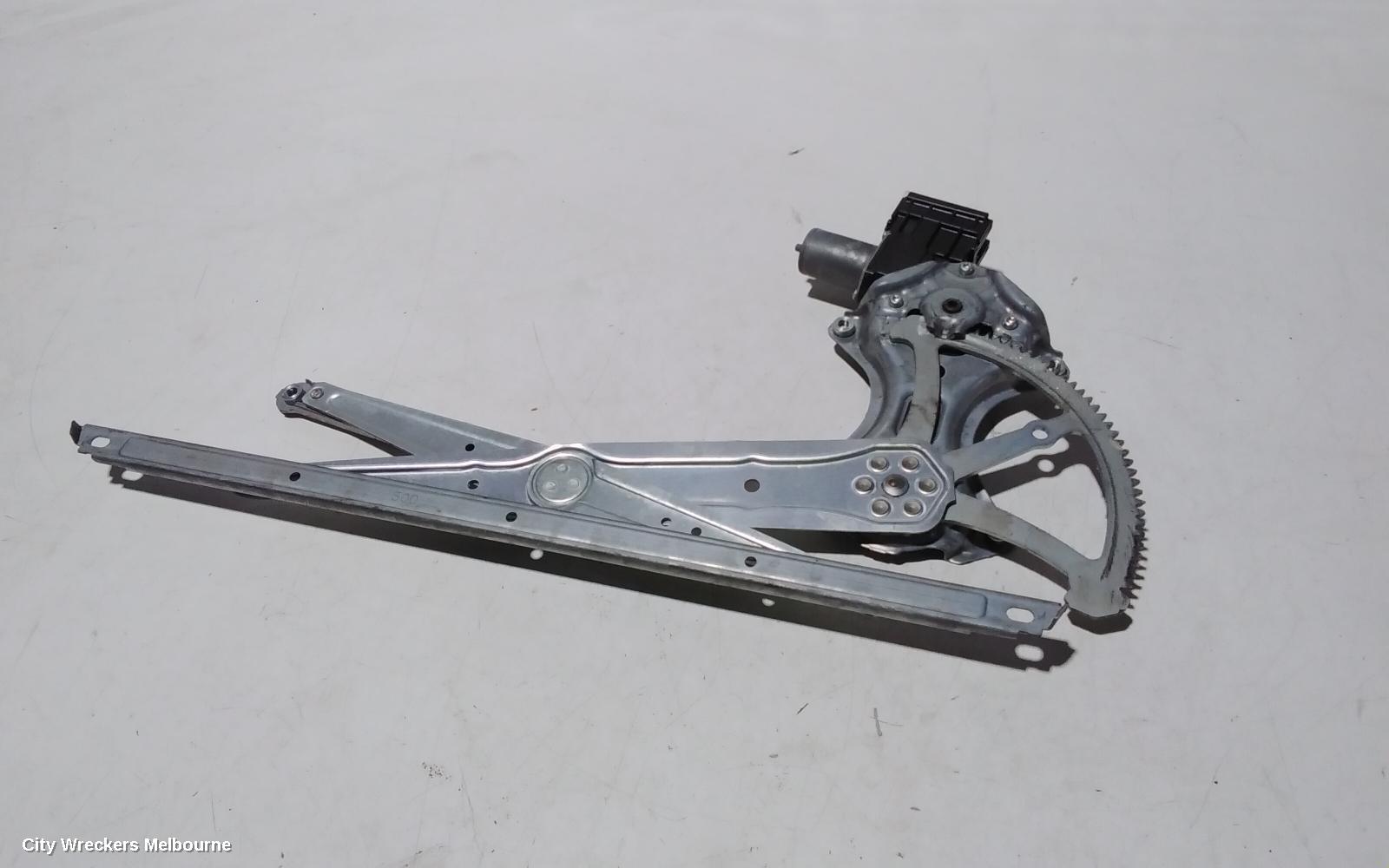 TOYOTA HIACE RIGHT FRONT WINDOW REG/MOTOR, DOOR REG ASSY (REG AND MOTOR), 300 SERIES, 04/2019 ONWARDS