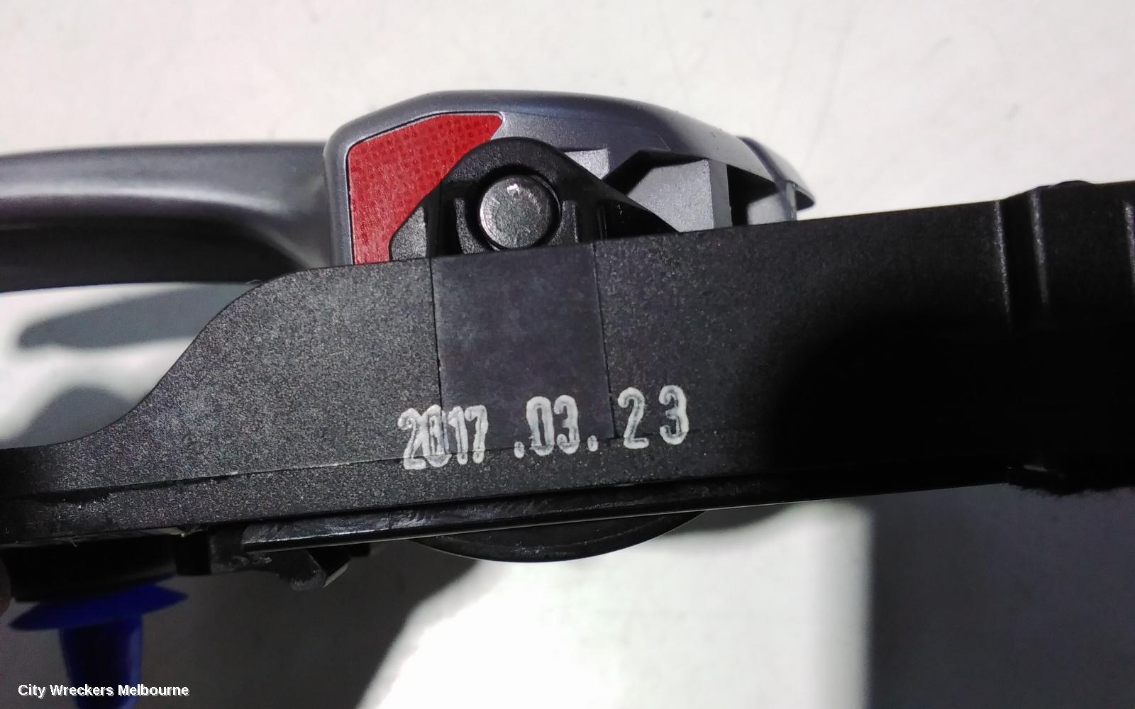 HYUNDAI TUCSON DOOR HANDLE, INNER, LH FRONT, DARK GREY, TL, 07/2015 - 01/2021