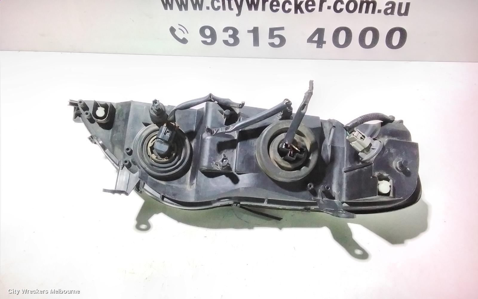 TOYOTA AVALON LEFT HEADLAMP, MCX10R, 10/2003 - 06/2005