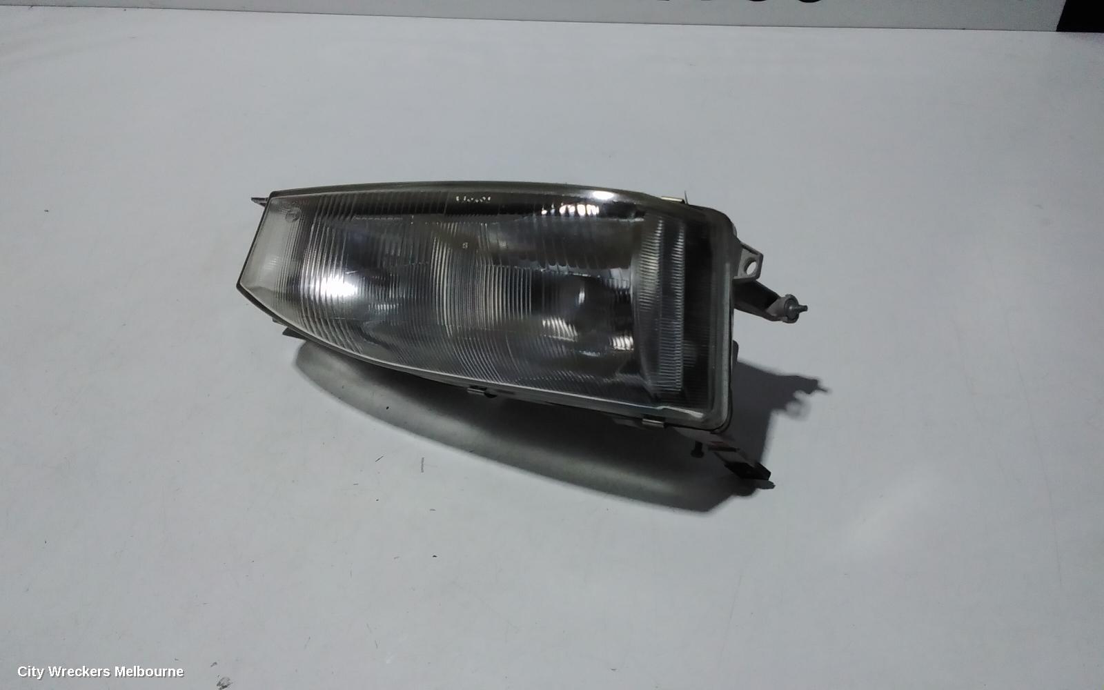 TOYOTA CAMRY RIGHT HEADLAMP, SK10, LENS# 301-954 (AUST TYPE), 02/1993 - 06/1997