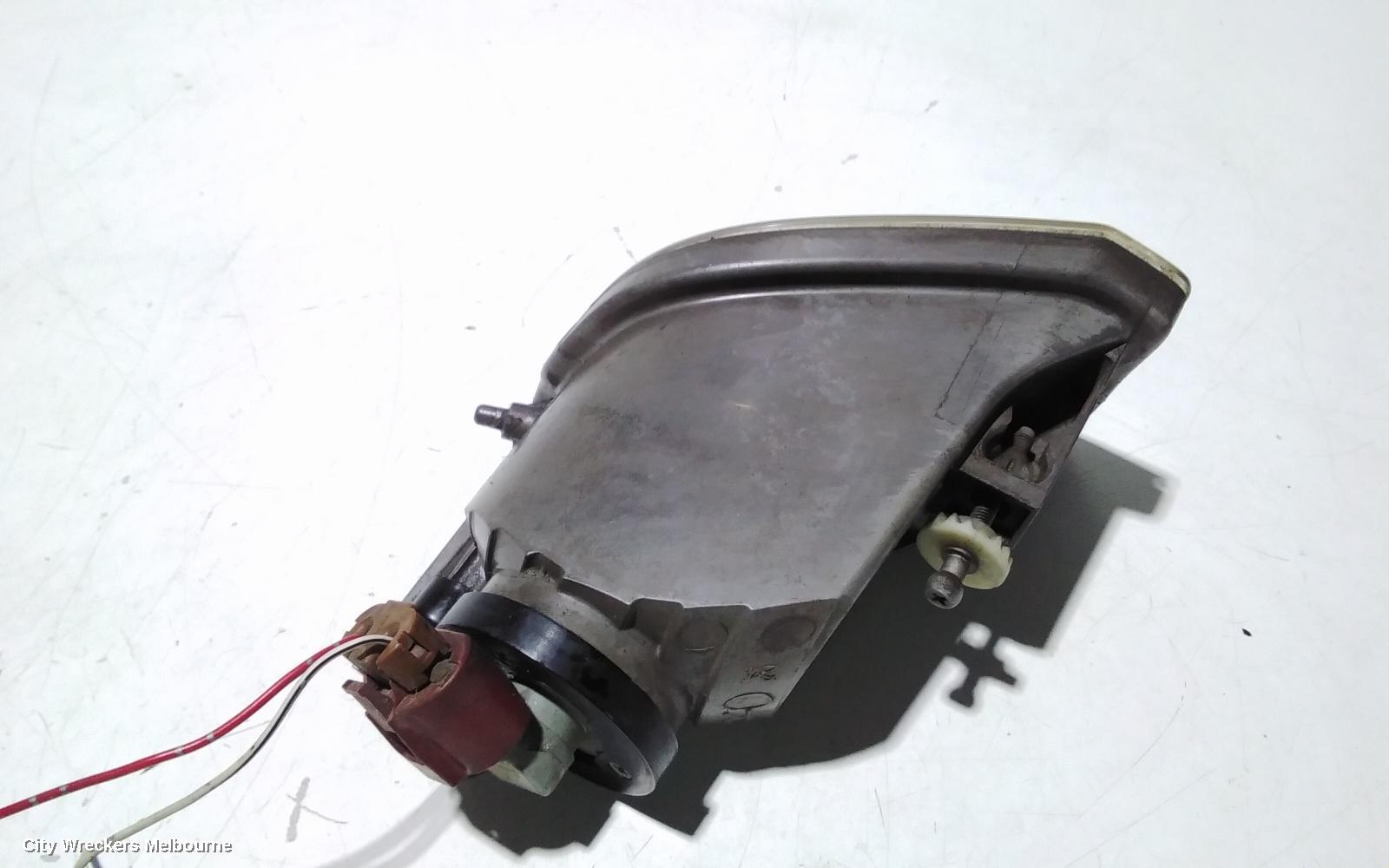 TOYOTA RAV4 RIGHT INDICATOR/FOG/SIDE, BUMPER FOGLAMP, ACA2#R, ROUND TYPE, 07/2003 - 10/2005