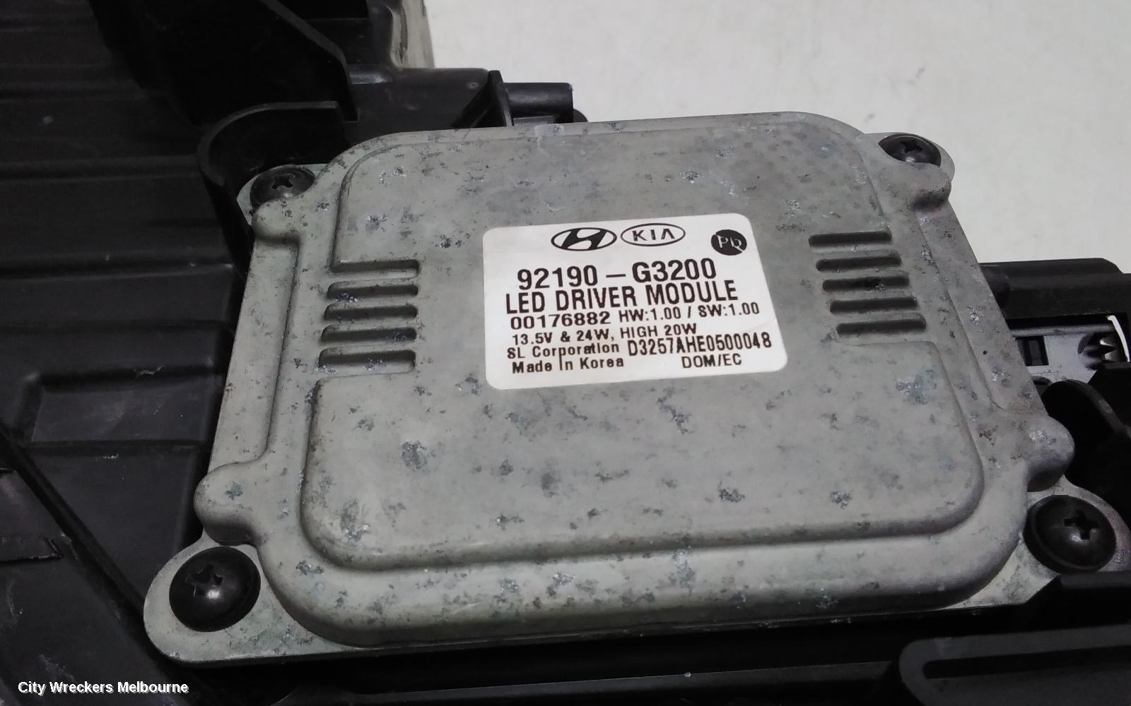 HYUNDAI I30 RIGHT HEADLAMP, PD, HATCH (S. KOREA VIN KMHH), SR PREMIUM, LED TYPE, 03/2017 - 07/2020