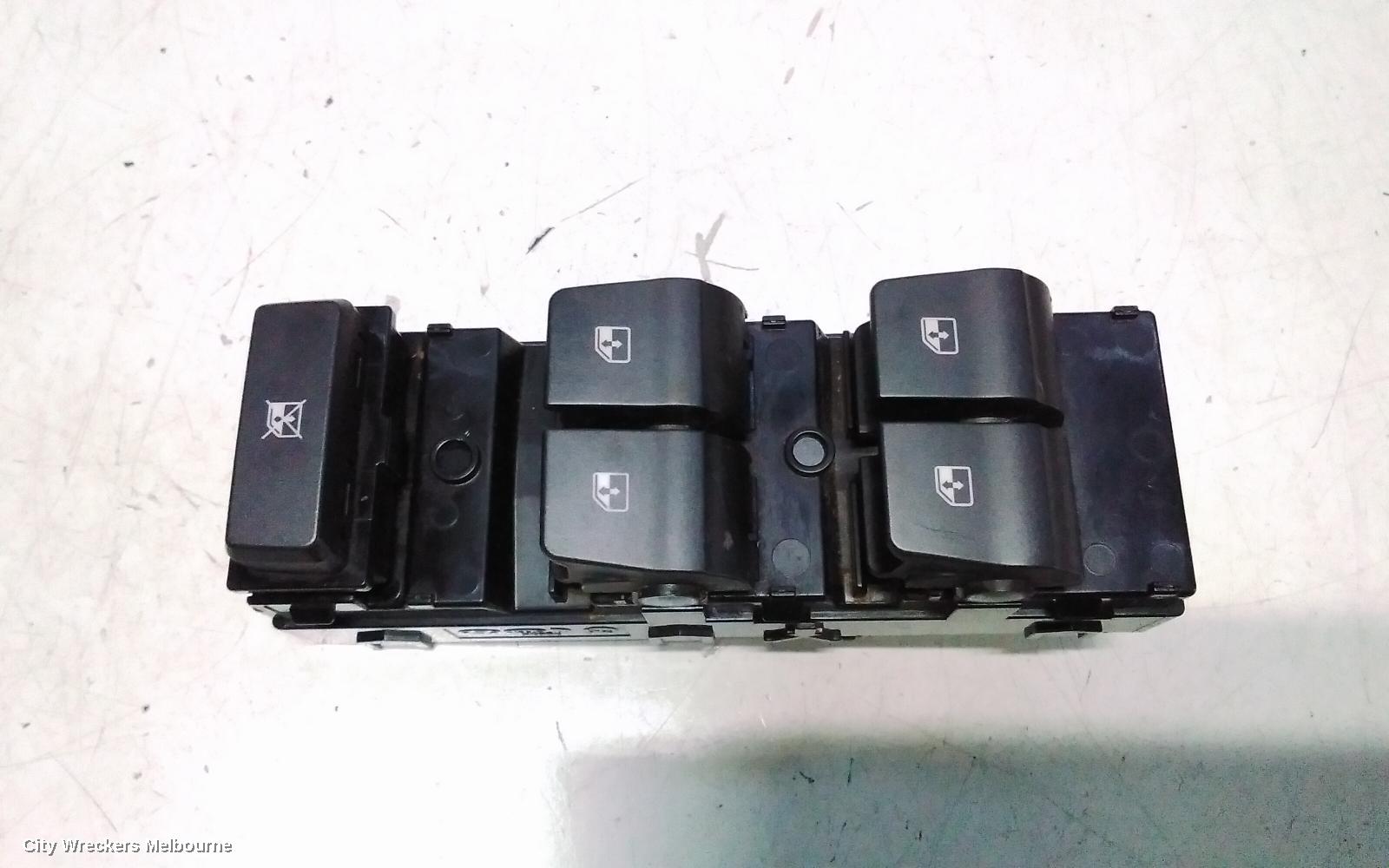 HYUNDAI I30 PWR DR WIND SWITCH, RH FRONT (MASTER SWITCH), PD, NON AUTO DOWN ON ALL SIDE TYPE, 03/2017 ONWARDS