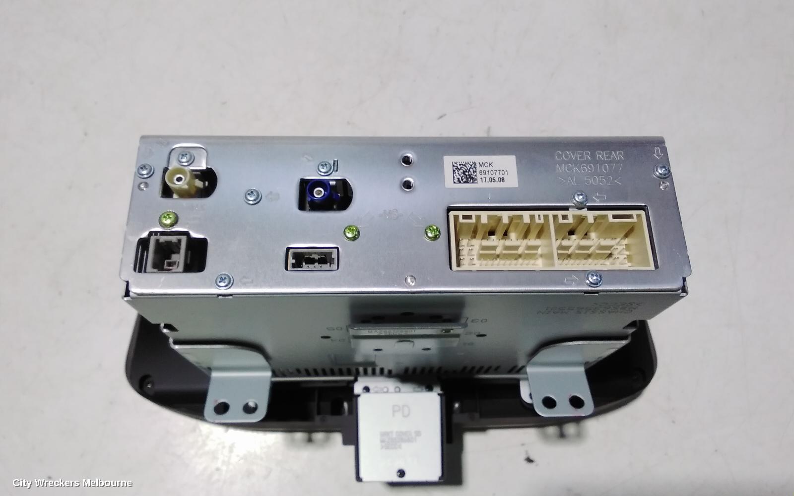 HYUNDAI I30 RADIO/CD/DVD/SAT/TV, HEAD UNIT & DISPLAY, 8 IN, SAT NAV/PREMIUM AUDIO TYPE, (S. KOREA VIN KMHH), PD, HATCH, 03/2017 - 07/2020