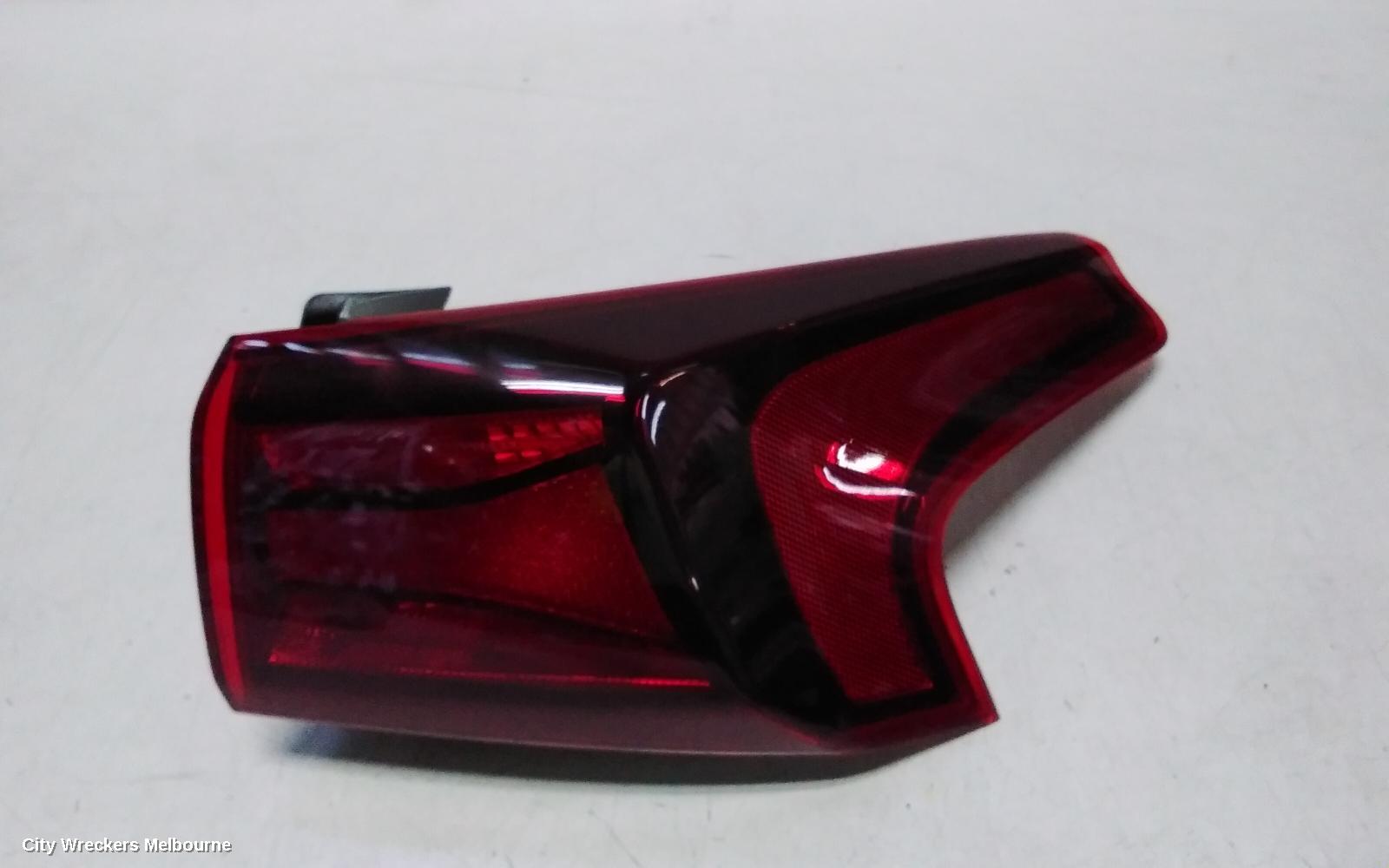 HYUNDAI SANTA FE RIGHT TAILLIGHT, IN BODY, NON LED TYPE, TM, 10/2020 ONWARDS