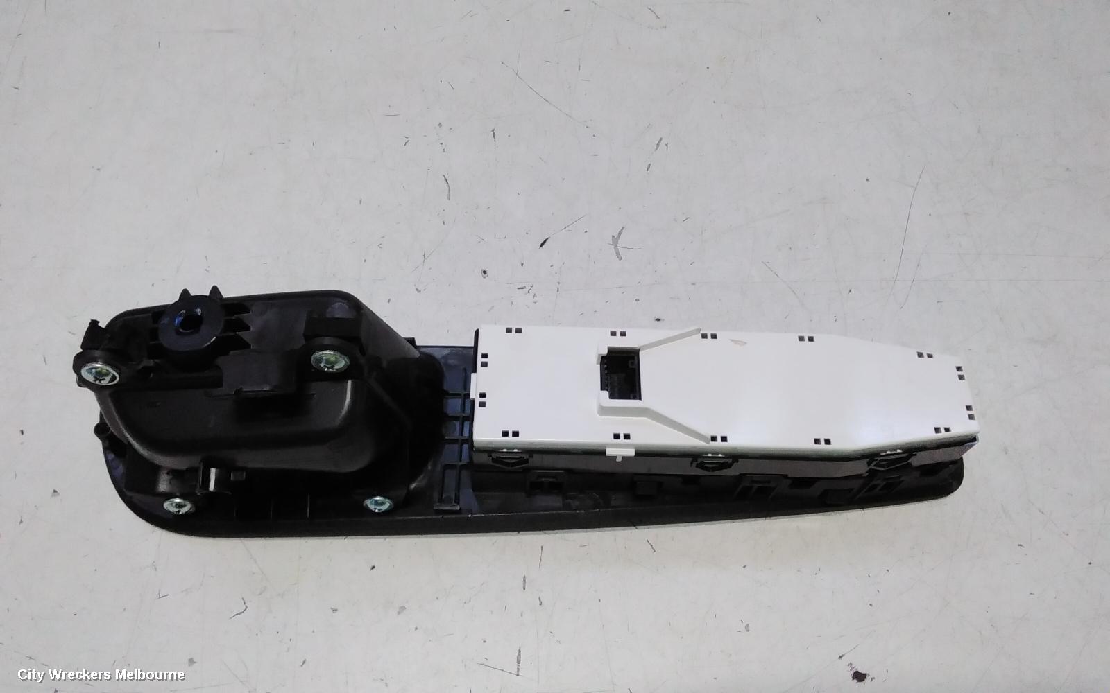 HYUNDAI SANTA FE PWR DR WIND SWITCH, RH FRONT (MASTER SWITCH), NON FOLDING MIRRORS TYPE, NON CHILD LOCK TYPE, TM, 03/2018 - 09/2020