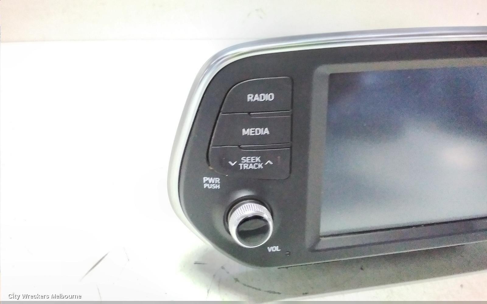HYUNDAI SANTA FE RADIO/CD/DVD/SAT/TV, HEAD UNIT, W/ DISPLAY UNIT, 8IN TOUCH SCREEN, NON SAT NAV TYPE, TM, 03/2018 - 10/2023