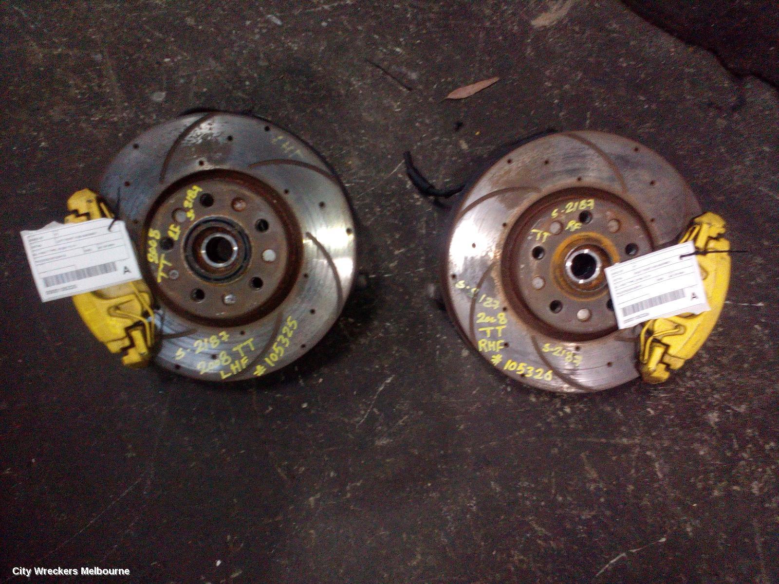 AUDI TT RIGHT FRONT HUB ASSEMBLY, 8J, 4 BOLT TYPE, 09/2006 - 12/2014