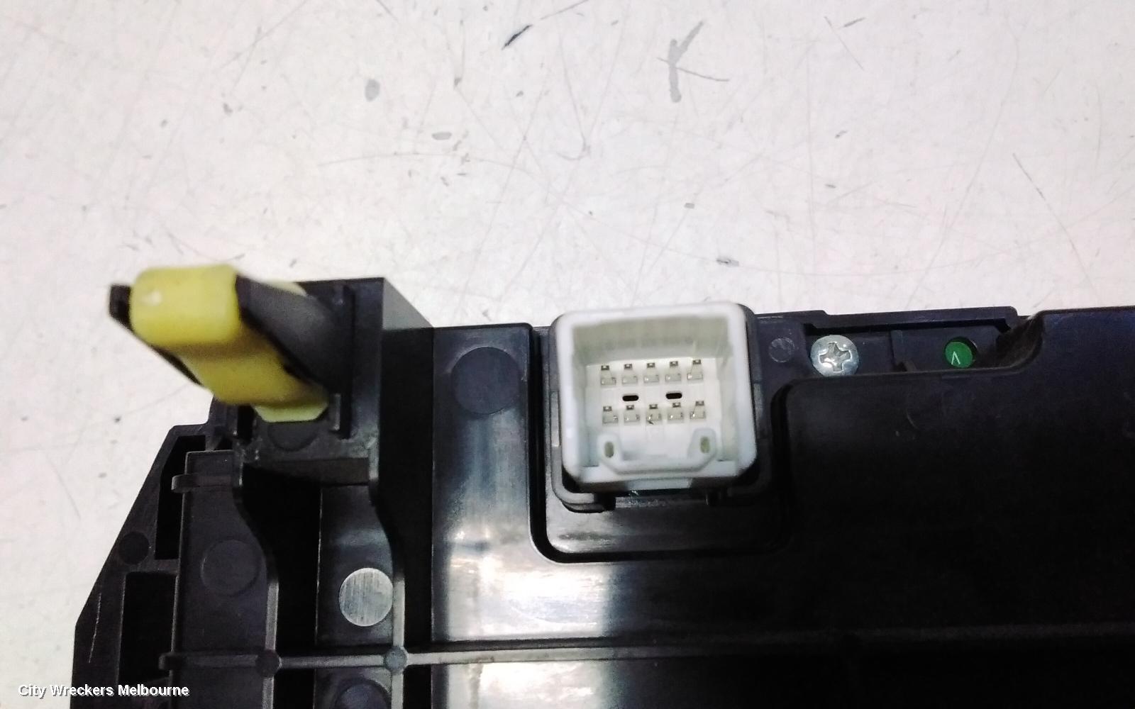 TOYOTA KLUGER HEATER/AC CONTROLS, GSU40-GSU45, STANDARD TYPE (FRONT), 05/2007 - 02/2014