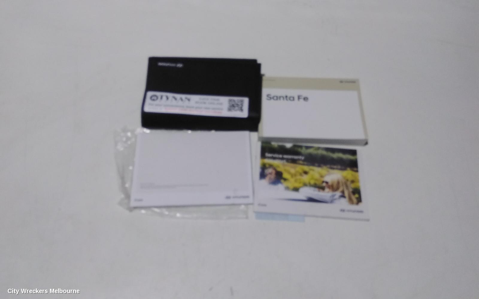HYUNDAI SANTA FE OWNERS HANDBOOK, TM, 03/2018 - 10/2023