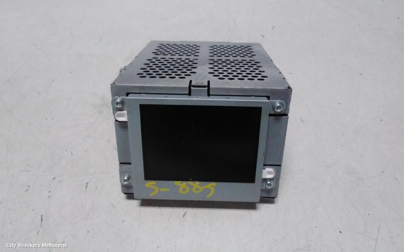 TOYOTA KLUGER RADIO/CD/DVD/SAT/TV, DVD PLAYER, GSU40-GSU45, 05/2007 - 02/2014