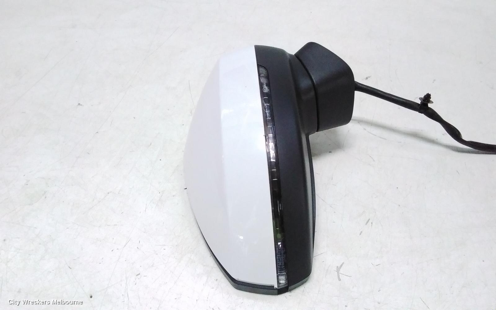AUDI A3 RIGHT DOOR MIRROR, 8V, A3, SEDAN, MANUAL FOLD, W/ LANE CHANGE ASSIST TYPE (6XC/7Y5), 05/2016 - 10/2020