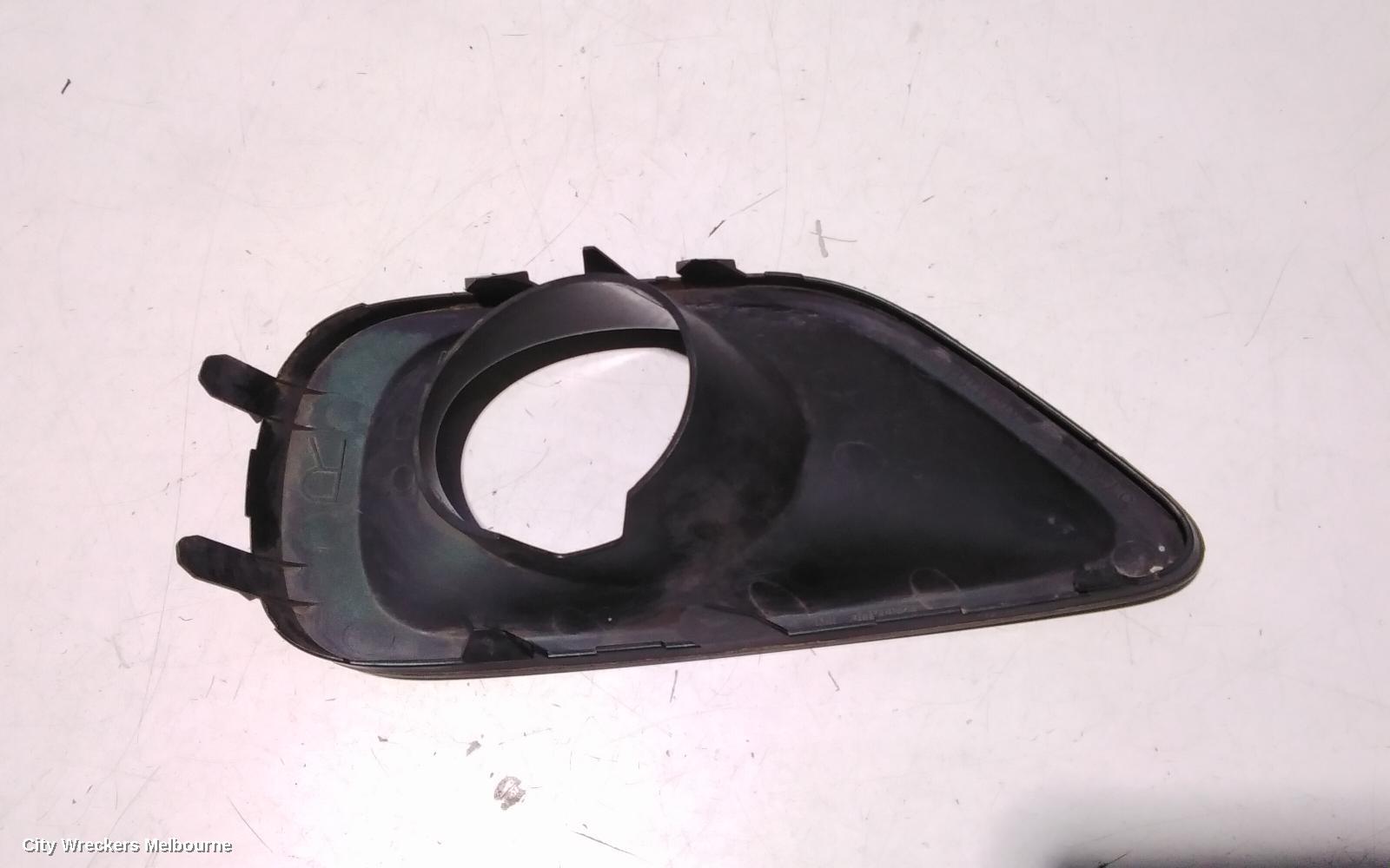 SUBARU LIBERTY RIGHT INDICATOR/FOG/SIDE, BUMPER FOGLAMP, 4TH GEN, 09/2003 - 06/2006
