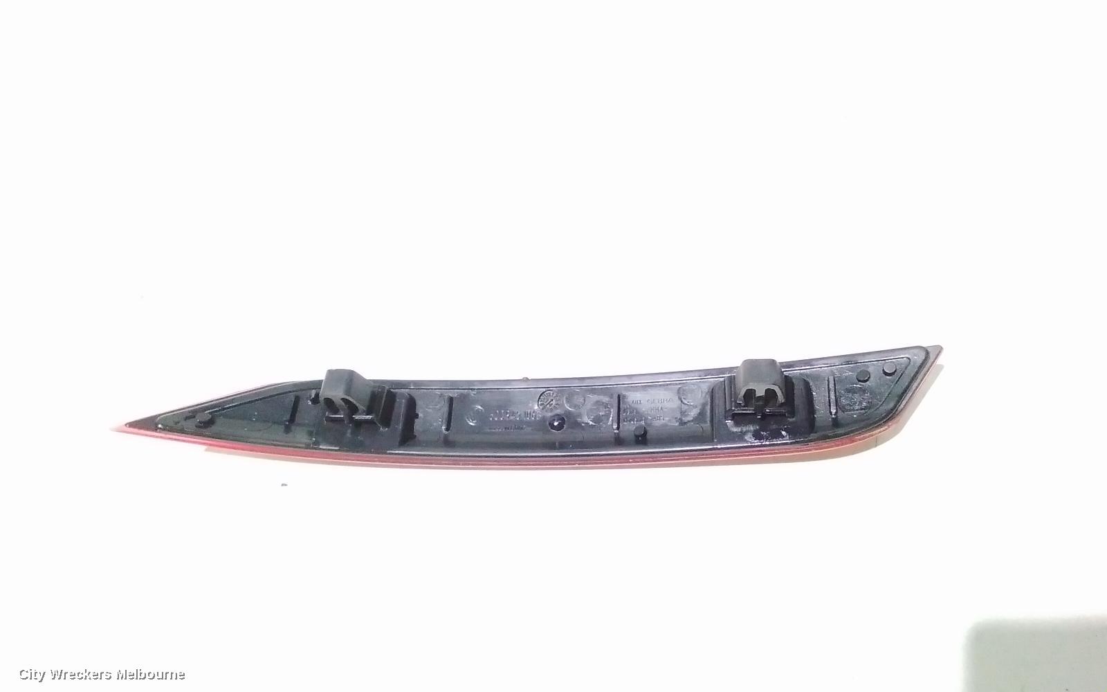 VOLKSWAGEN POLO, 6R, 05/2010 - 09/2017, RHR BAR REFLECTOR: 105438