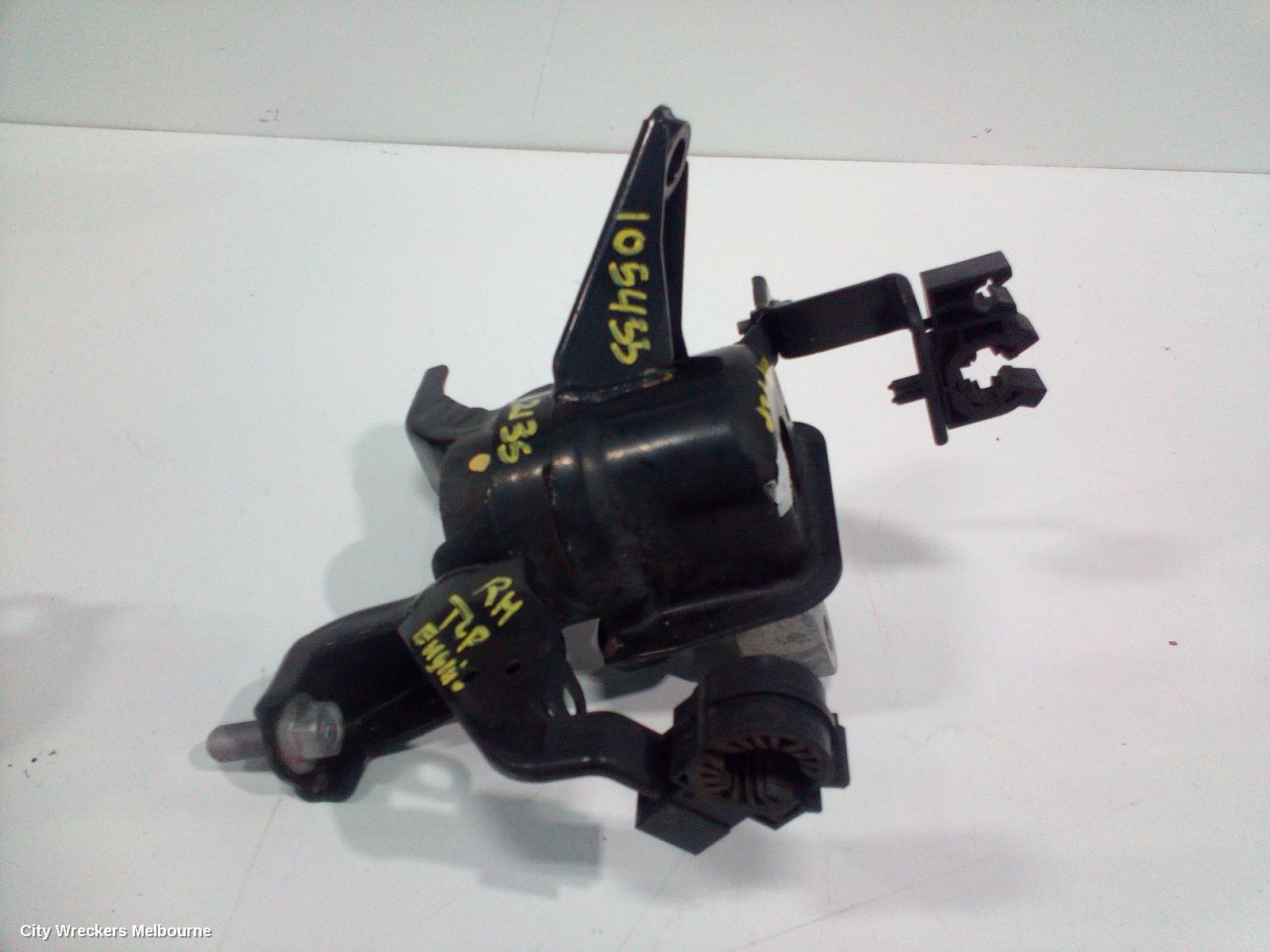 TOYOTA COROLLA MOUNT, ZRE182R 10/2012 - 06/2018