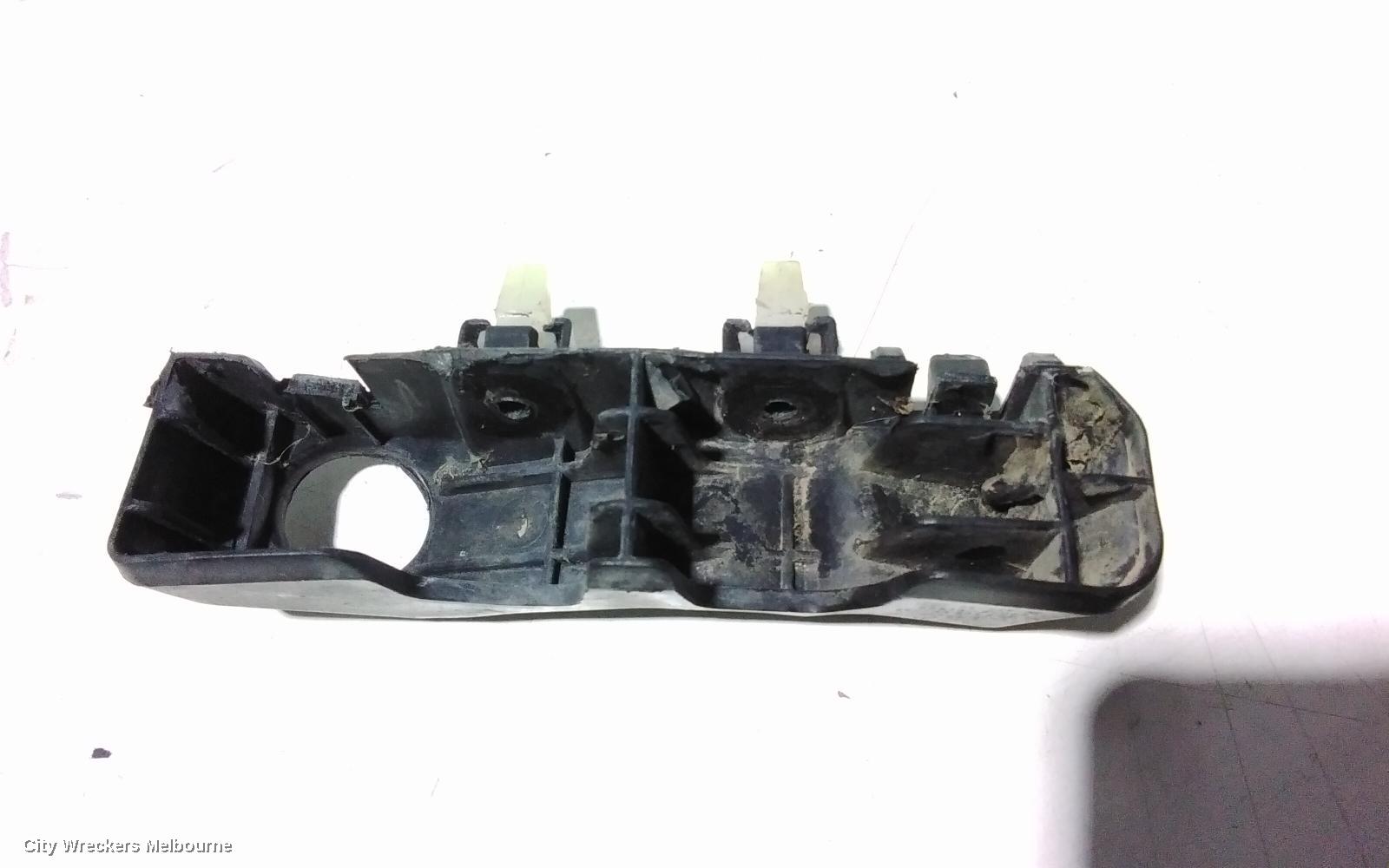 HYUNDAI VELOSTER, FS, 10/2011 - 08/2019, LHF BAR BRAKET: 105549