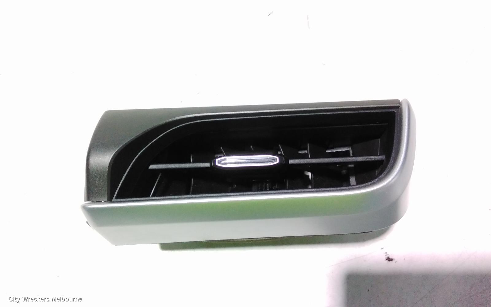 TOYOTA KLUGER, XU70 SERIES, 03/2021 ONWARDS, RH AIRVENT: 105556