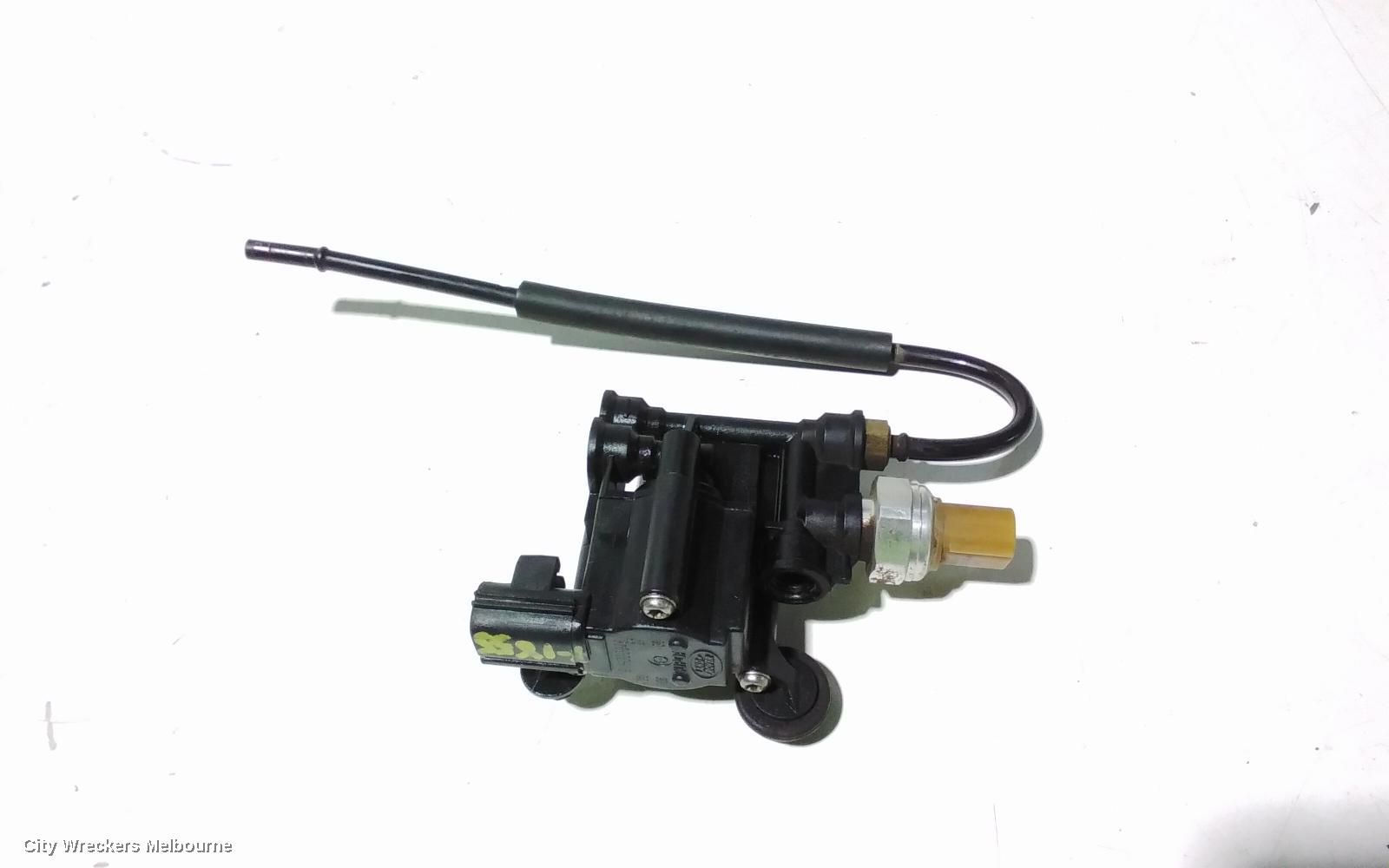 LAND ROVER RANGEROVER SPORT AIR RIDE COMPRESSOR, LEVELLING VALVE BLOCK, RESERVOIR, P/N RVH000046, L320, 08/2005 - 12/2013
