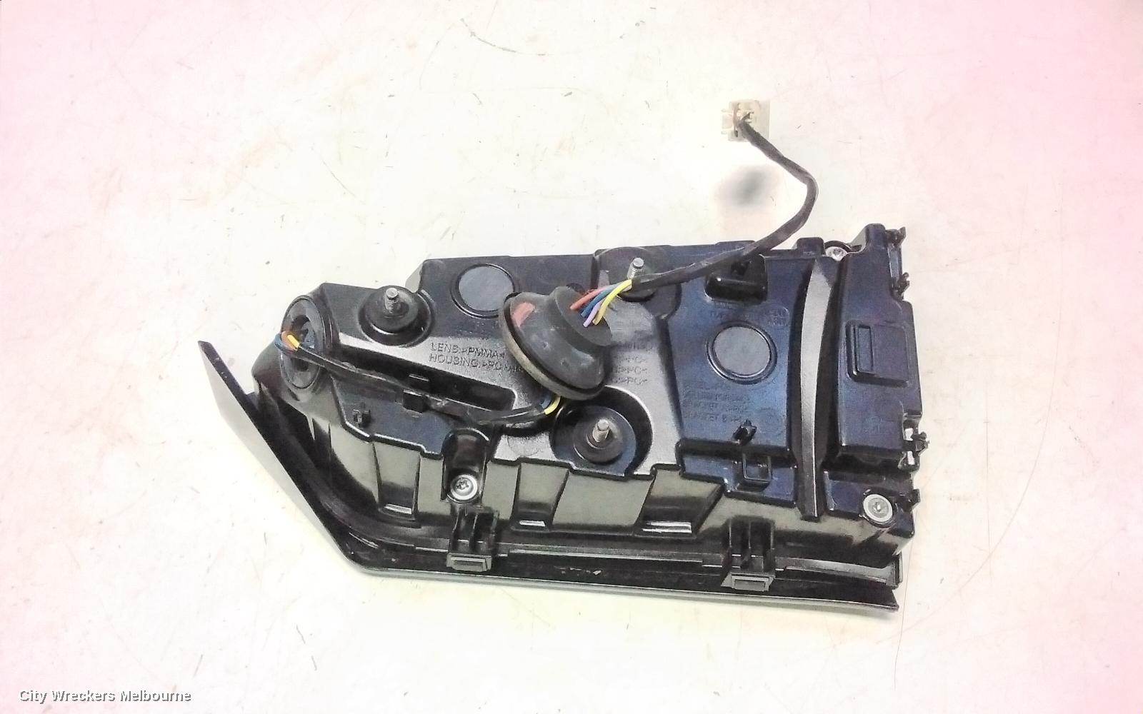 MG HS REAR GARNISH, TAILGATE LAMP (LH SIDE), W/ SEQUENTIAL TYPE, SAS23, 09/2019 ONWARDS