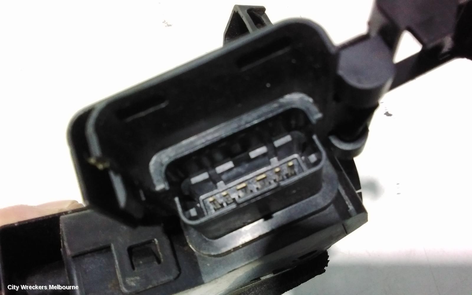 RENAULT MEGANE DOOR/BOOT/GATE LOCK, LEFT REAR DOOR LOCK, X32/B95, 5DR HATCH, P/N 825031333R, 09/2010 - 05/2016