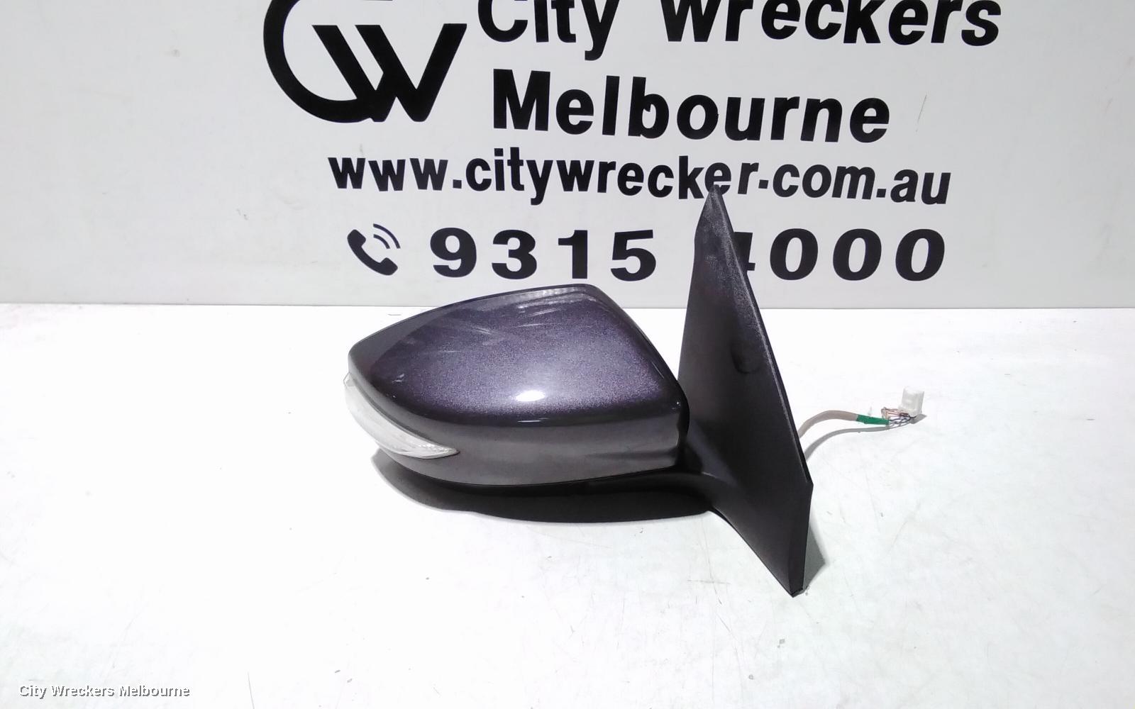 NISSAN PULSAR RIGHT DOOR MIRROR, B17, SEDAN, MANUAL FOLD TYPE, 12/2012 - 12/2017