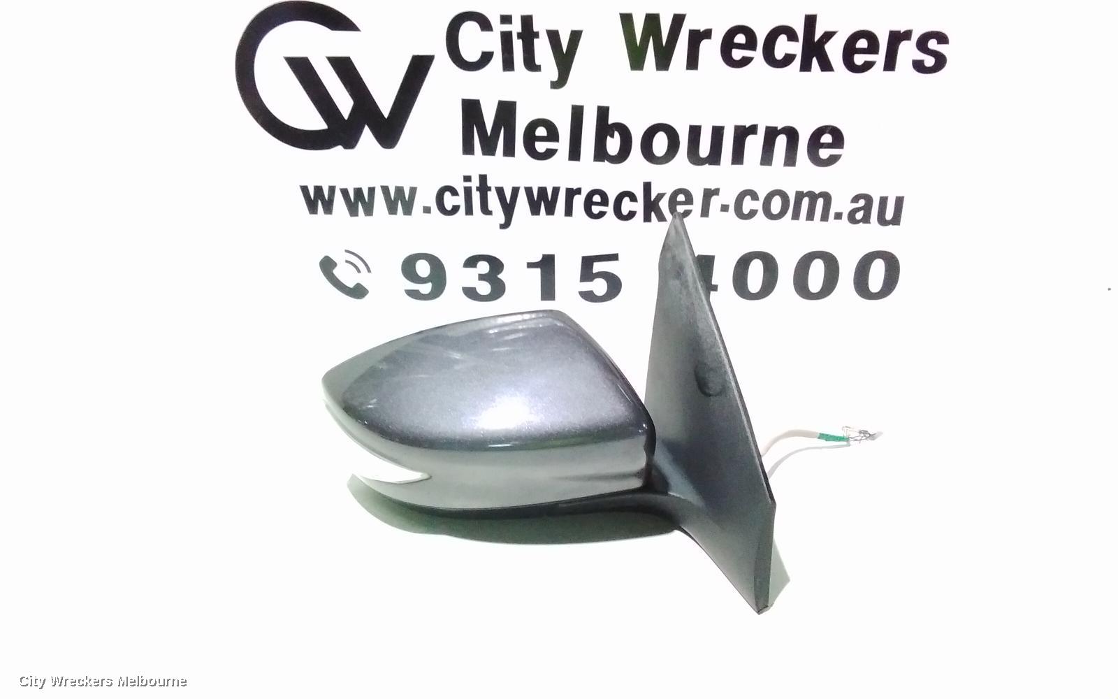 NISSAN PULSAR RIGHT DOOR MIRROR, B17, SEDAN, MANUAL FOLD TYPE, 12/2012 - 12/2017