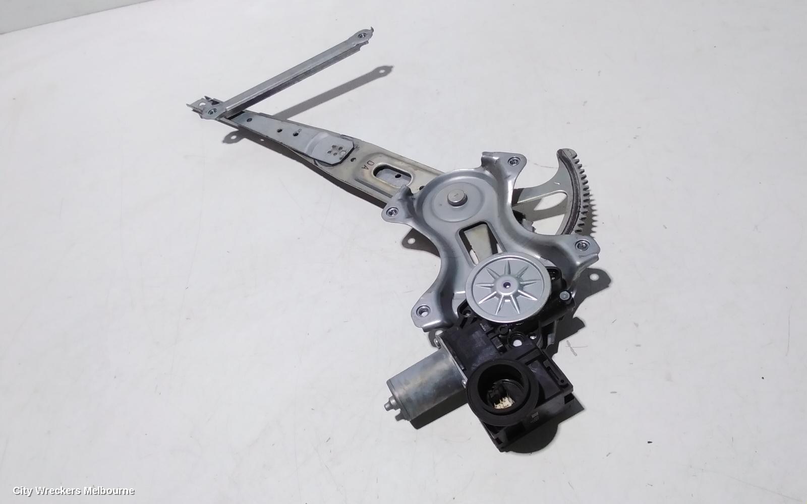 TOYOTA RAV4 RIGHT FRONT WINDOW REG/MOTOR, XA40, 12/2012 - 11/2018