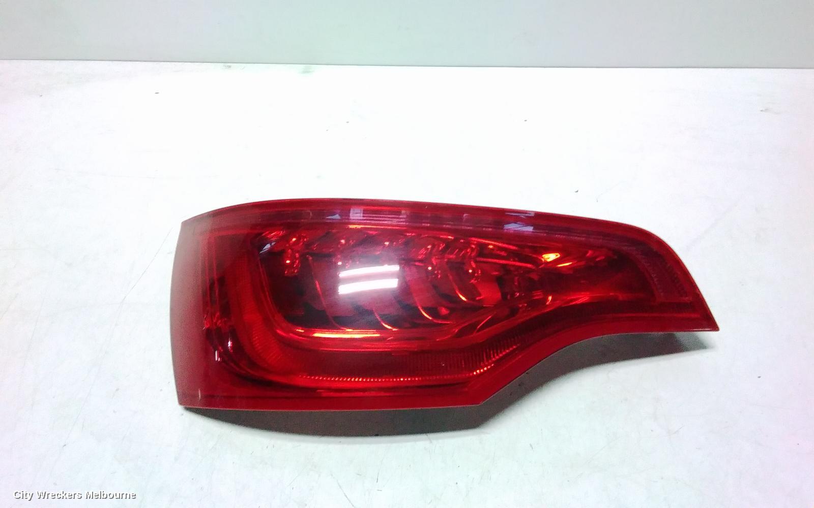 AUDI Q7 LEFT TAILLIGHT, 4L, IN TAILGATE, 10/2009 - 08/2015