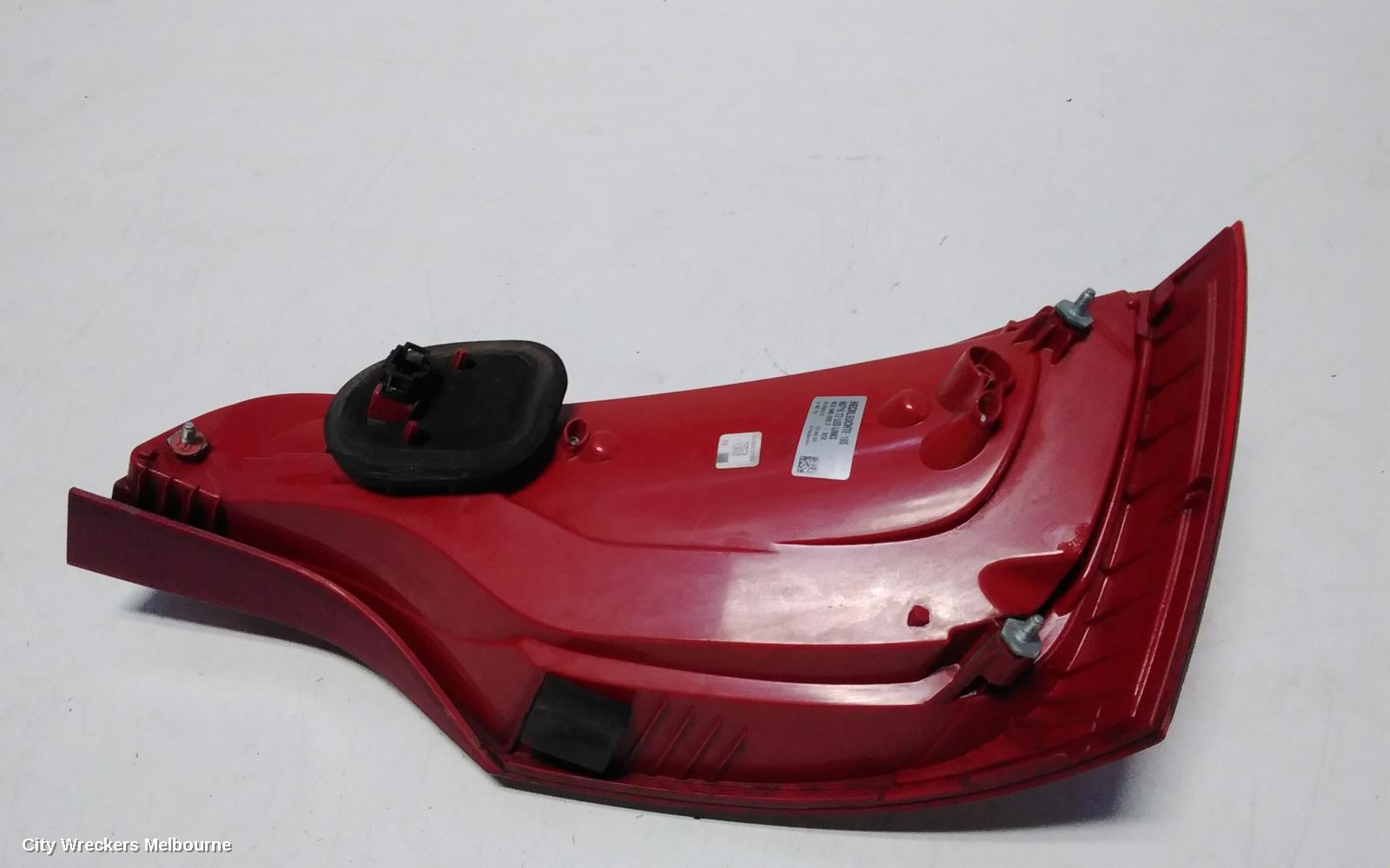 AUDI Q7 LEFT TAILLIGHT, 4L, IN TAILGATE, 10/2009 - 08/2015