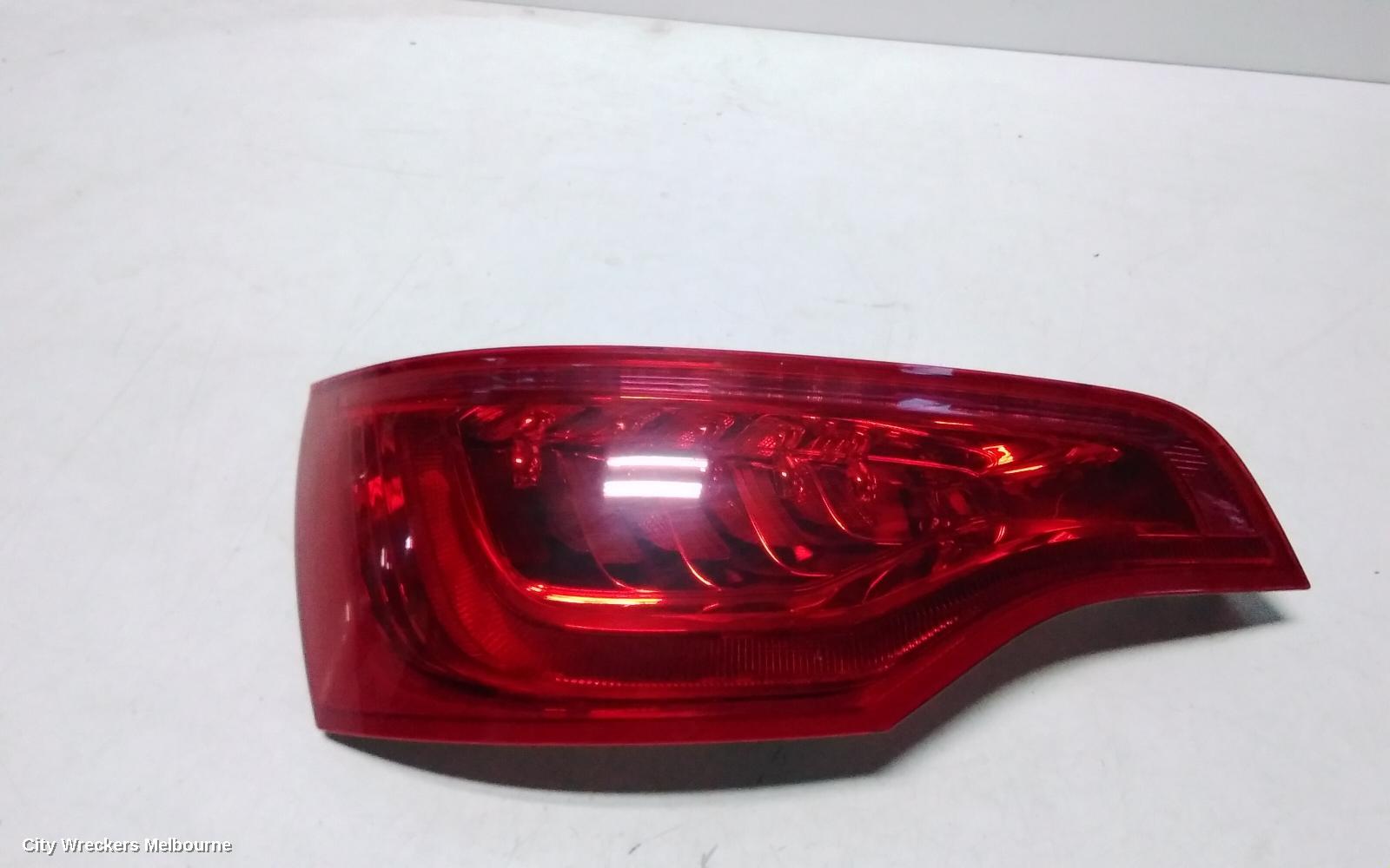 AUDI Q7 LEFT TAILLIGHT, 4L, IN TAILGATE, 10/2009 - 08/2015
