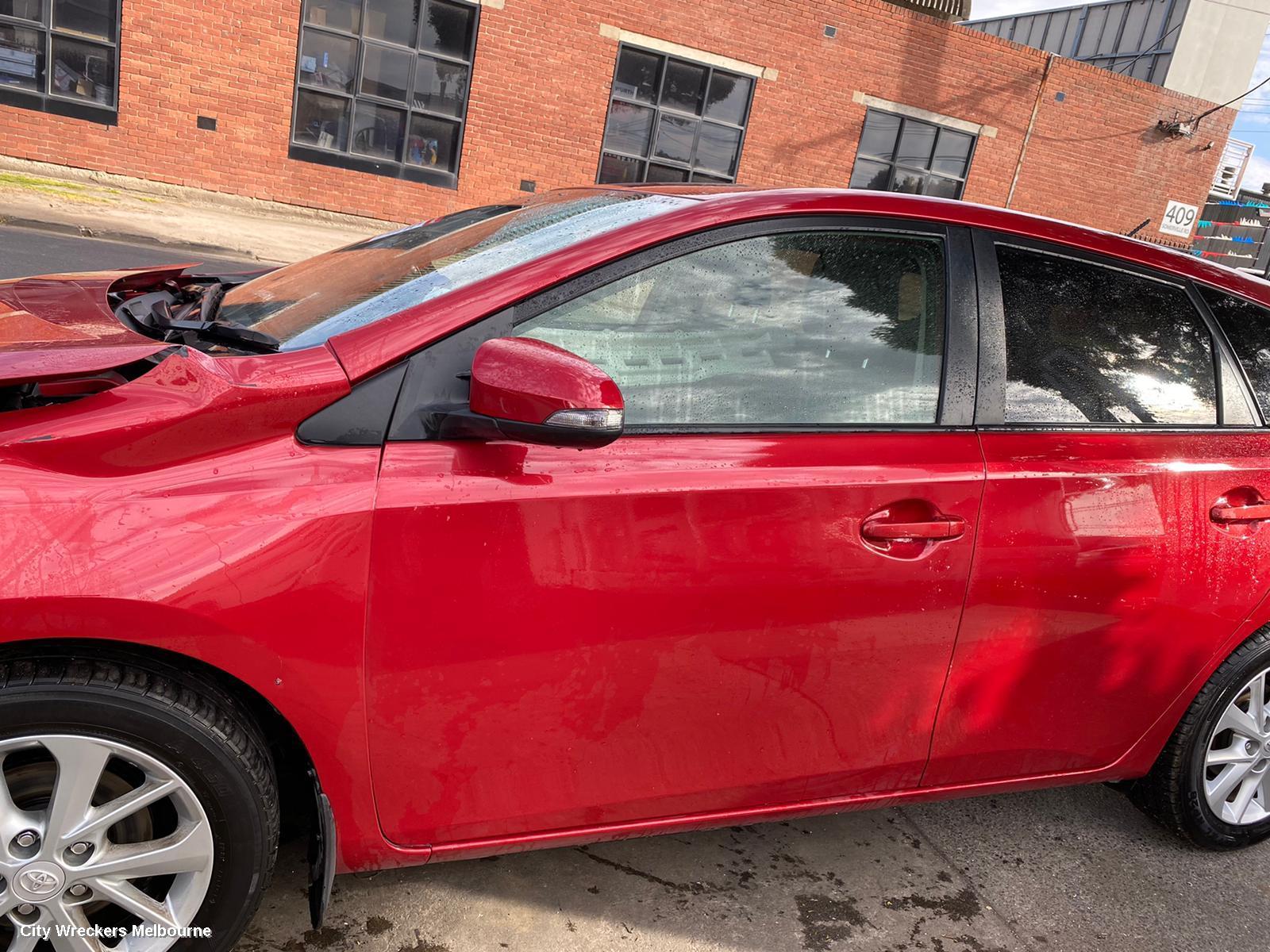 TOYOTA COROLLA COMPLETE VEHICLE, ZRE182R, HATCH, 10/2012 - 06/2018