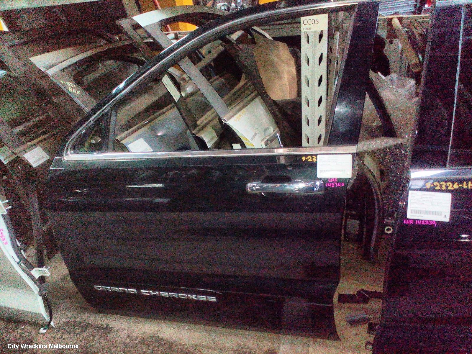 JEEP GRANDCHEROKEE LEFT FRONT DOOR, WK, NON MOULD TYPE, 10/2010 - 02/2022