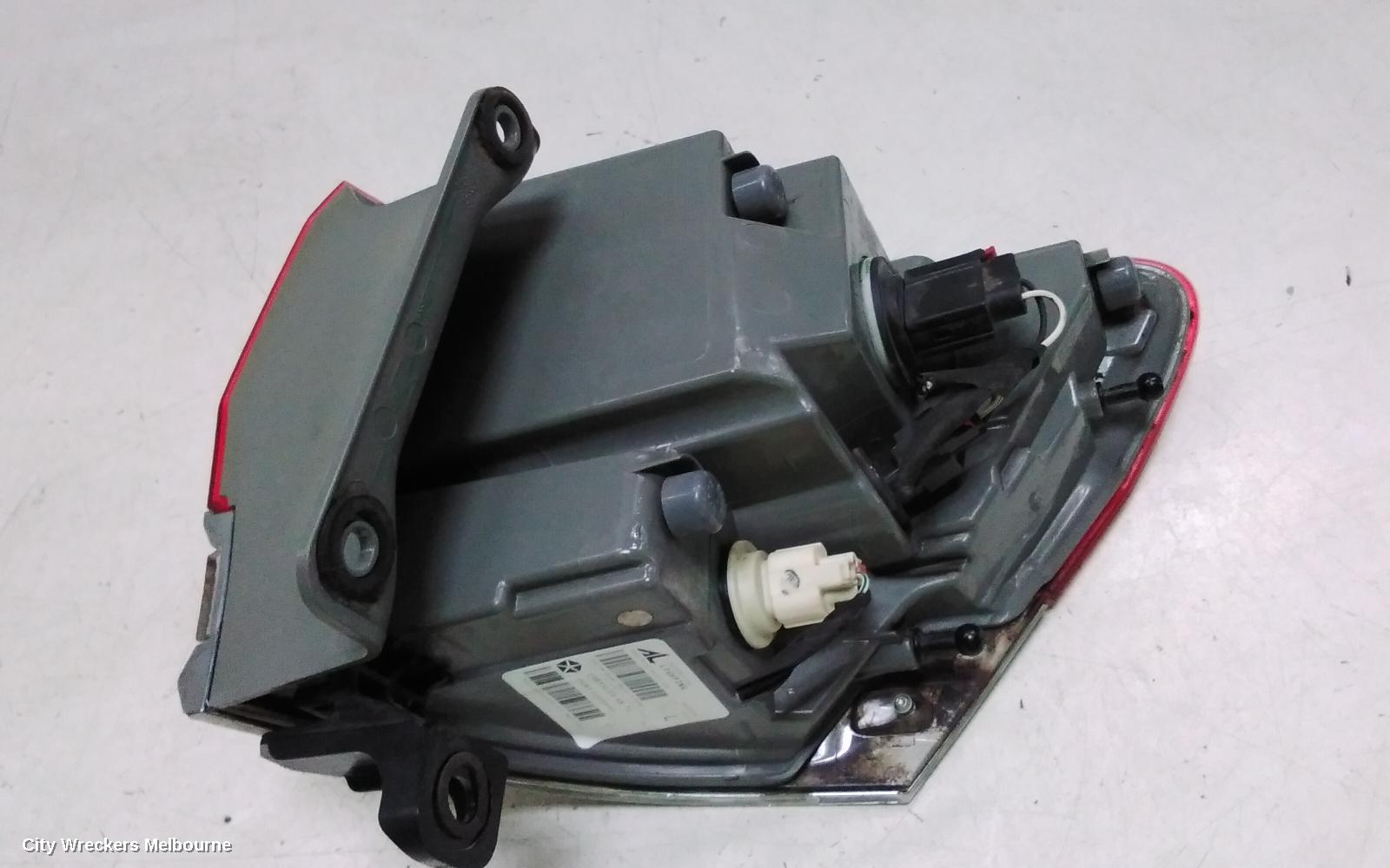 JEEP GRANDCHEROKEE LEFT TAILLIGHT, WK, LAREDO/OVERLAND/LIMITED, W/ CHROME BEZEL, 04/2013 - 02/2022