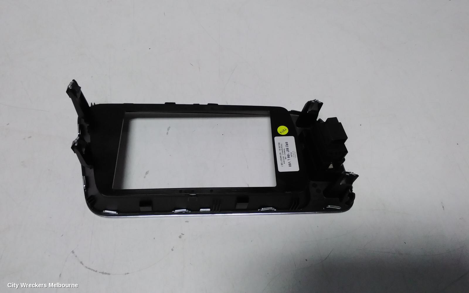 AUDI Q5 RADIO/CD/DVD/SAT/TV, DISPLAY UNIT, SAT NAV TYPE, 8R, 03/2009 - 01/2017