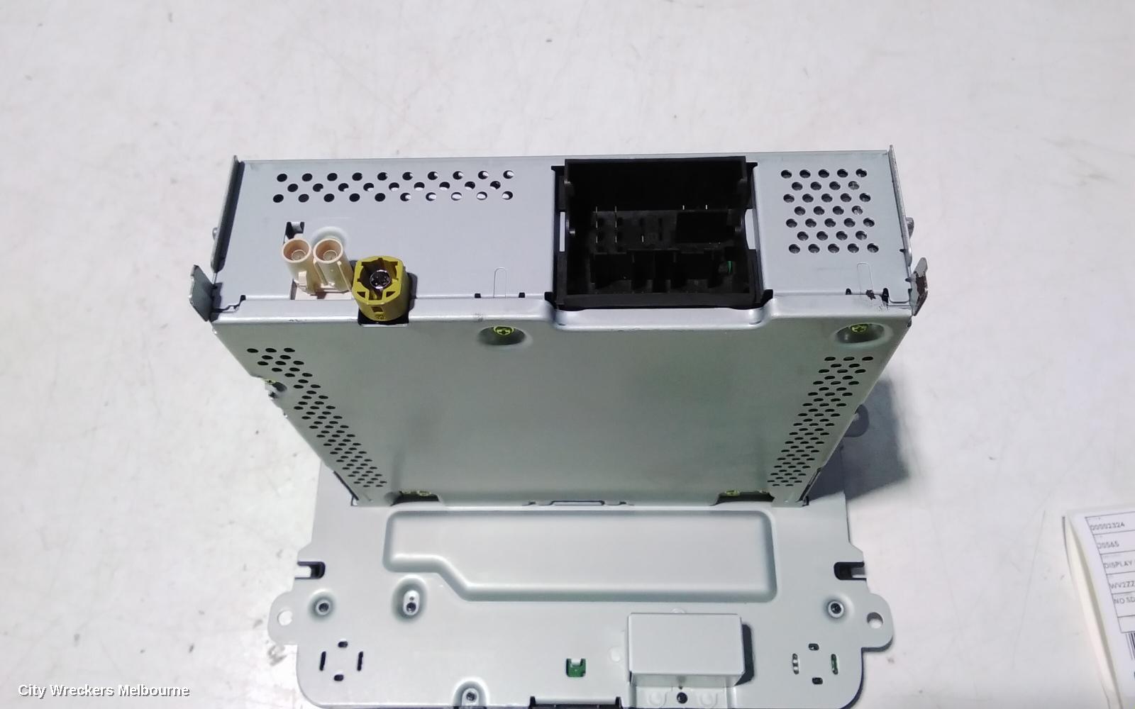 VOLKSWAGEN TRANSPORTER RADIO/CD/DVD/SAT/TV, DISPLAY COMPOSITION MEDIA, 6.33IN, T6, 07/2015 - 07/2020