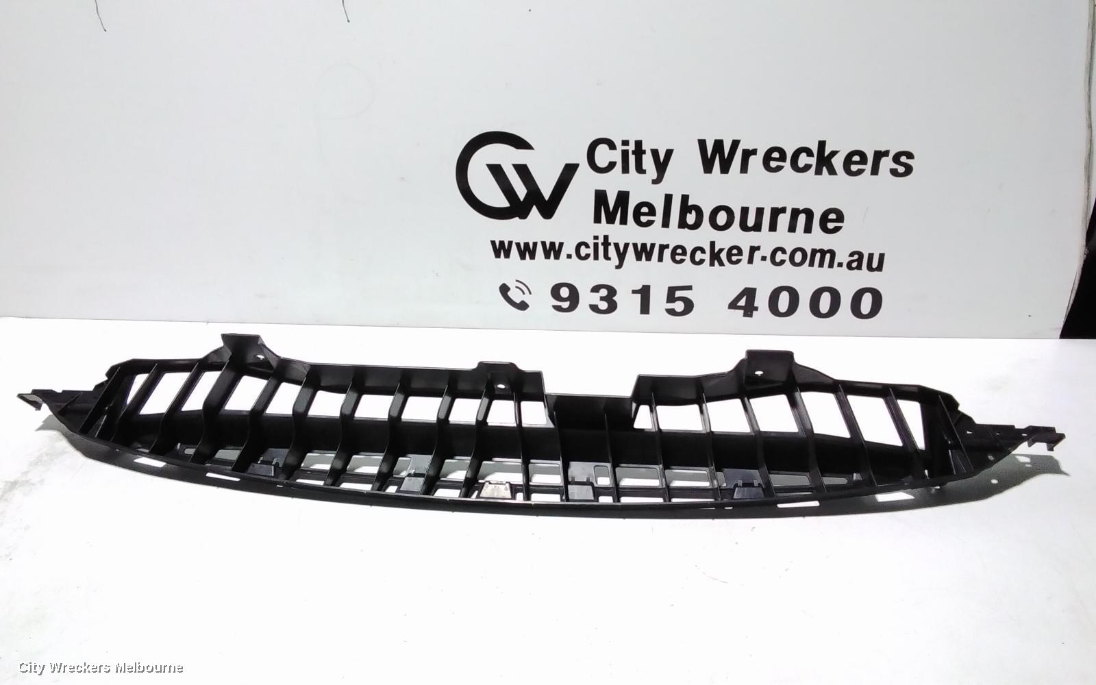 LAND ROVER RANGEROVER SPORT, L494, 12/2013 - 04/2022, REAR CENTRE BRAKET: 105804