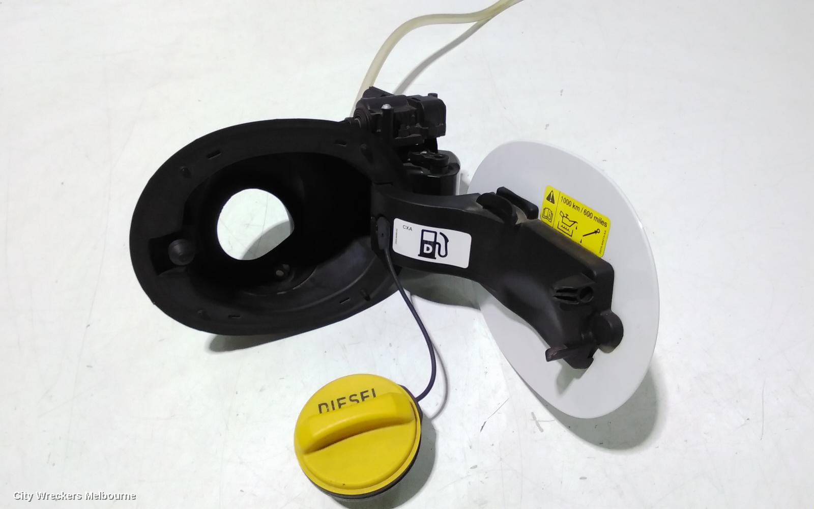 LAND ROVER RANGEROVER SPORT FUEL DOOR / FILLER, L494, 12/2013 - 04/2022
