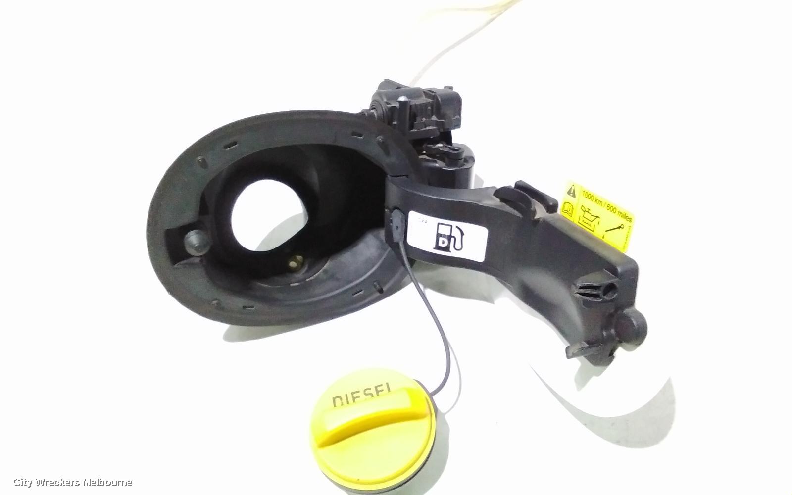 LAND ROVER RANGEROVER SPORT FUEL DOOR / FILLER, L494, 12/2013 - 04/2022