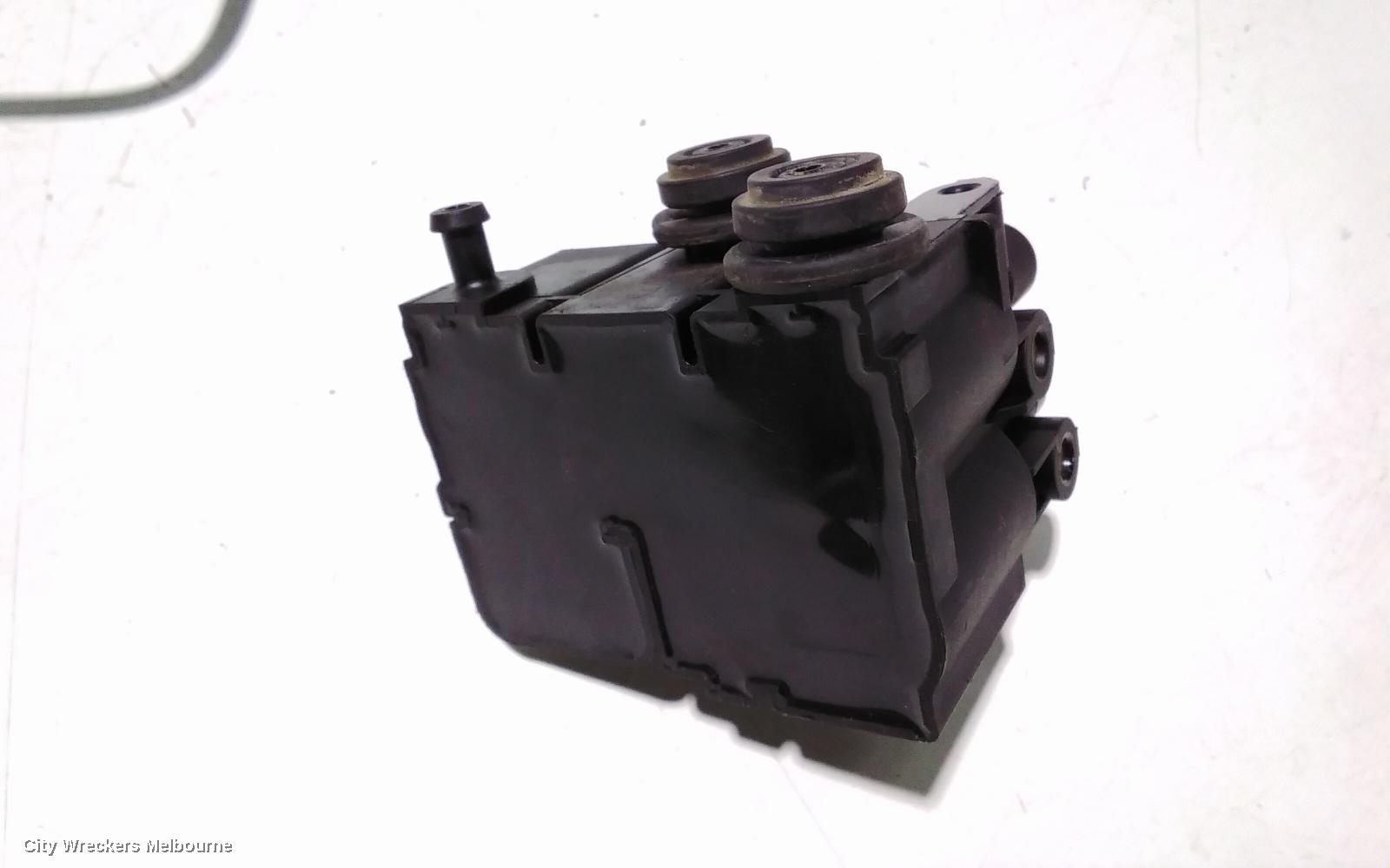 LAND ROVER RANGEROVER SPORT AIR RIDE COMPRESSOR, LEVELLING VALVE BLOCK (REAR), L494, 12/2013 - 05/2018